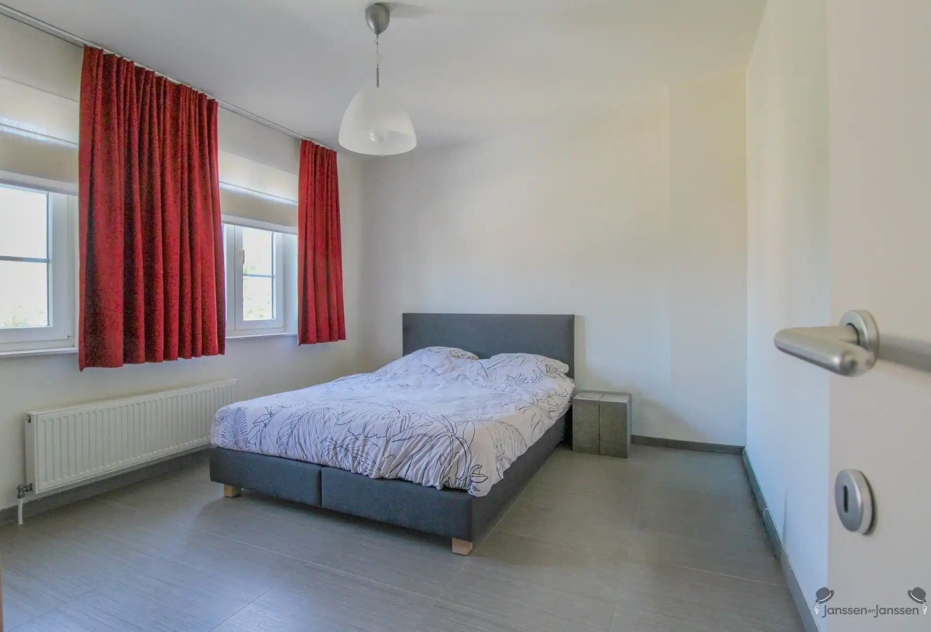 Ruime woning met 3 slpks, tuin en tuinberging foto 17
