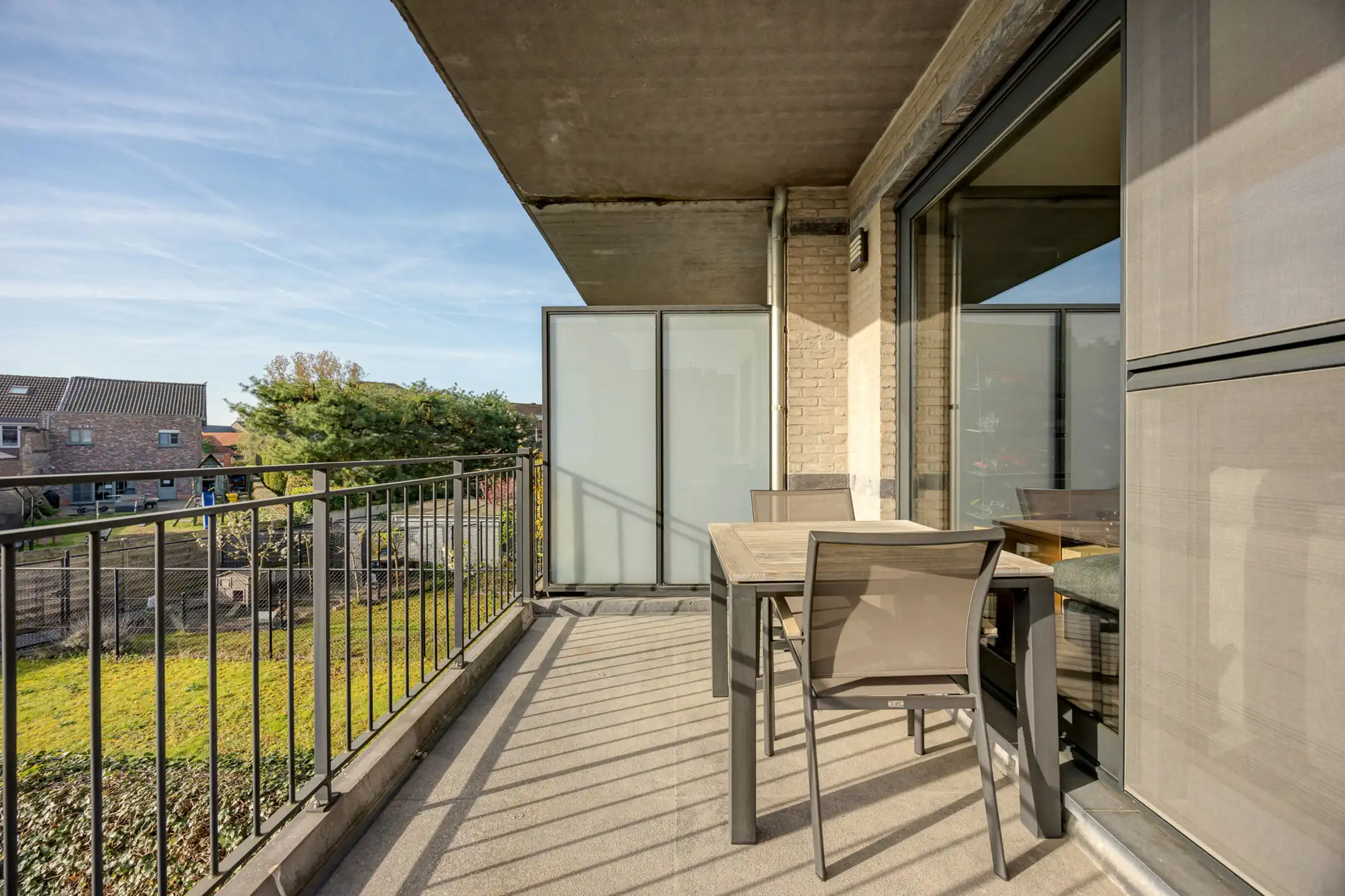 Instapklaar appartement met 2 slpk en terras te Oud-Turnhout foto 3