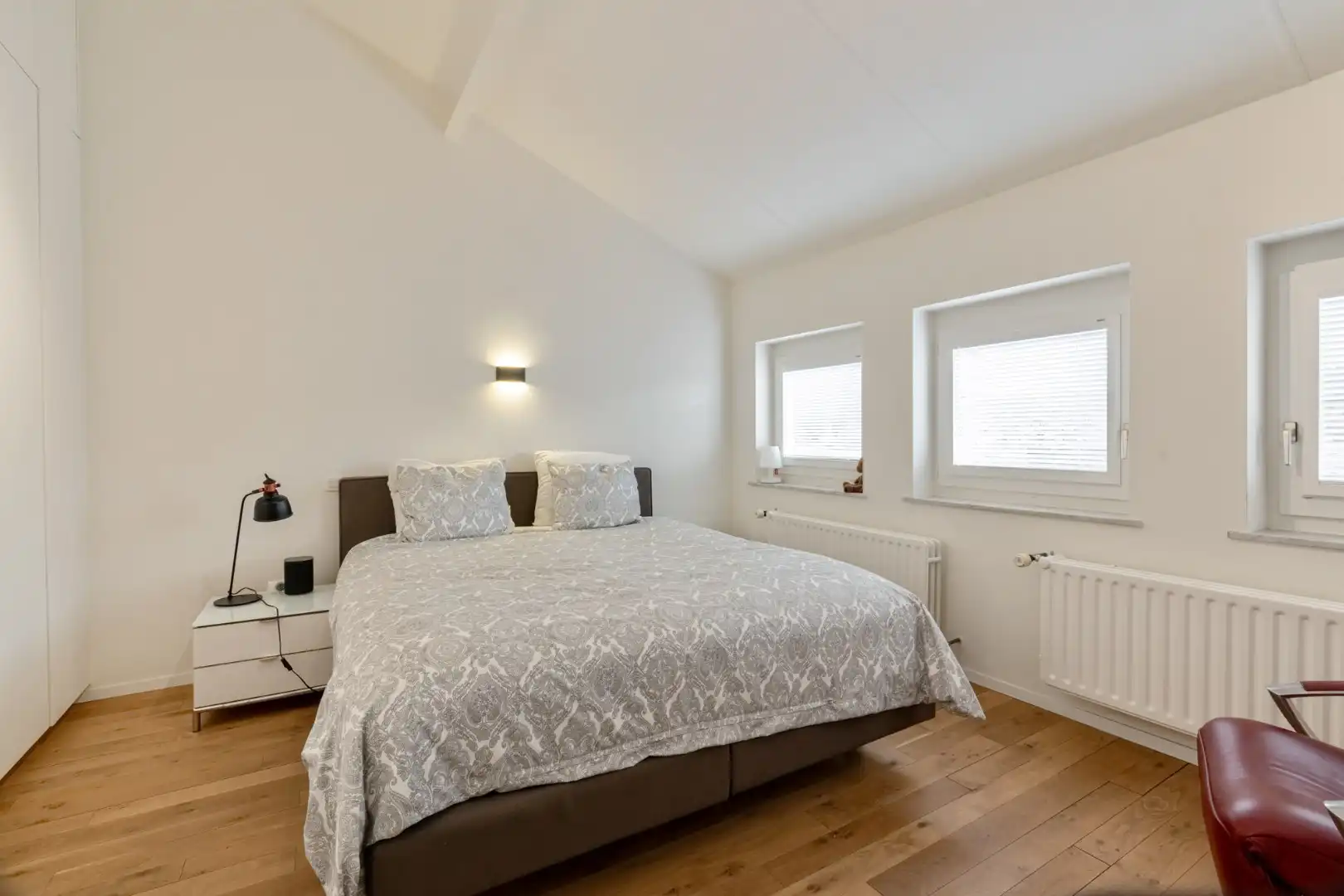 Verrassend luchtige villa  foto 20