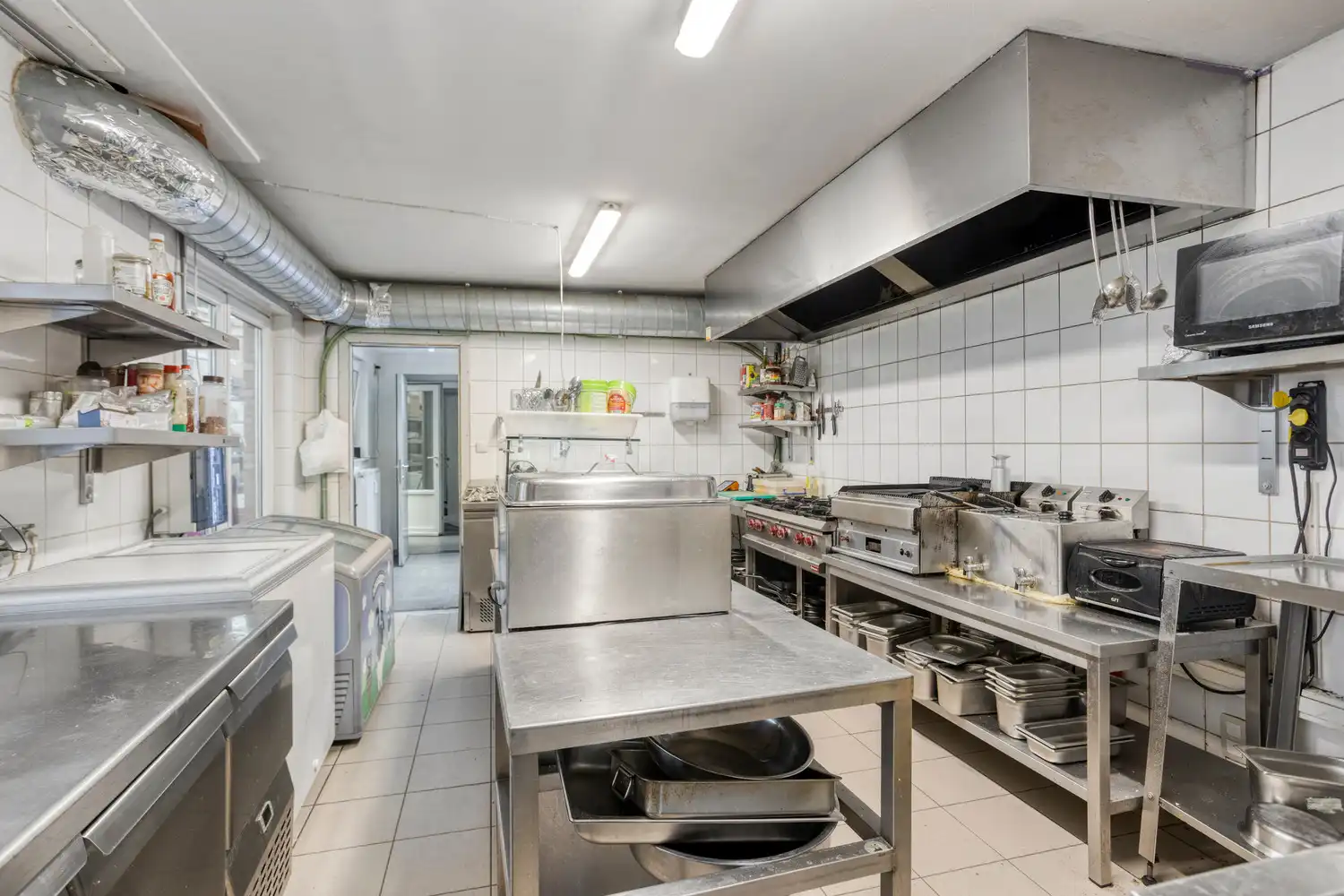 HANDELSPAND MET STUDIO TE DIEST - INSTAPKLAAR RESTAURANT! foto 15