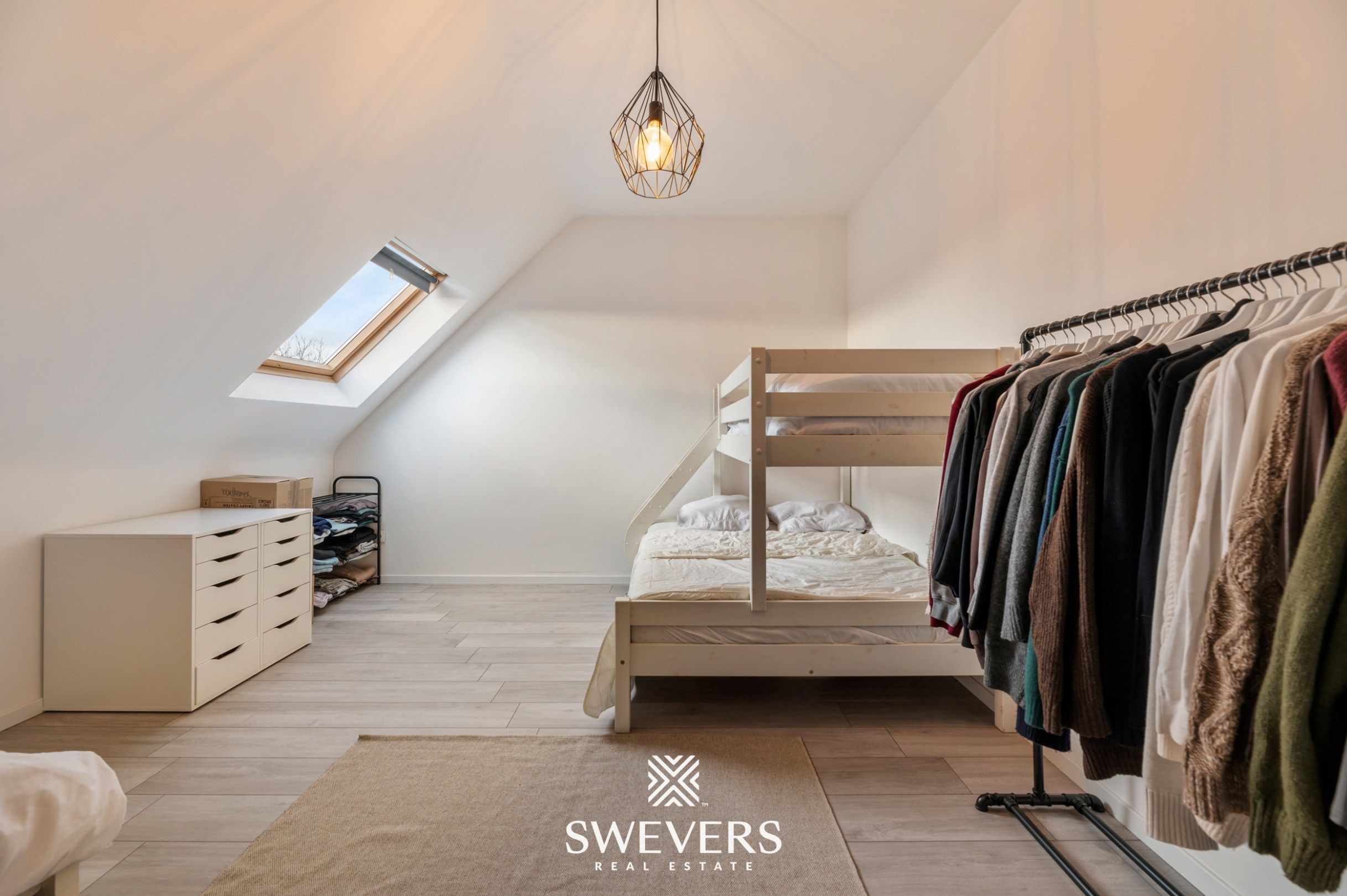 Rustig gelegen energiezuinige halfopen woning met 6 slaapkamers foto 21