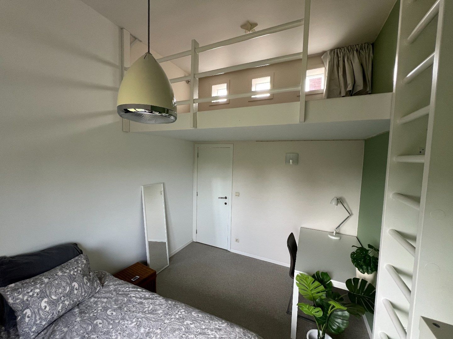 Moderne, zeer ruime woning met 4 slpks, garage en prachtige tuin op een topligging in Kessel-Lo foto 11