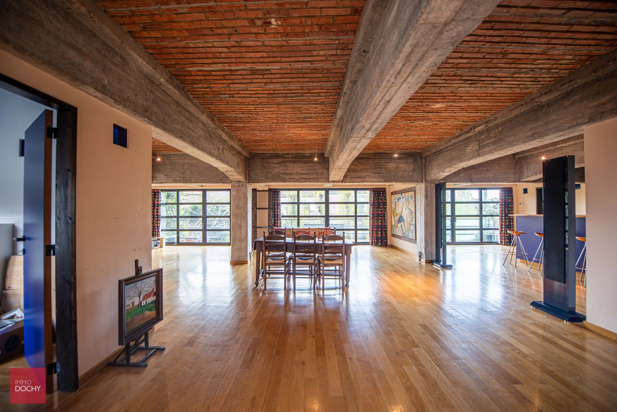 Ruime loft in voormalig fabrieksgebouw foto {{pictureIndex}}