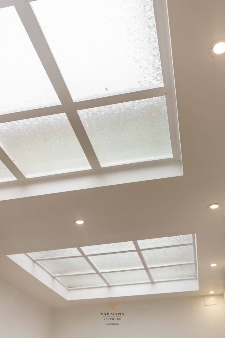 Ruime woning met 4 slaapkamers op rustige locatie foto 18