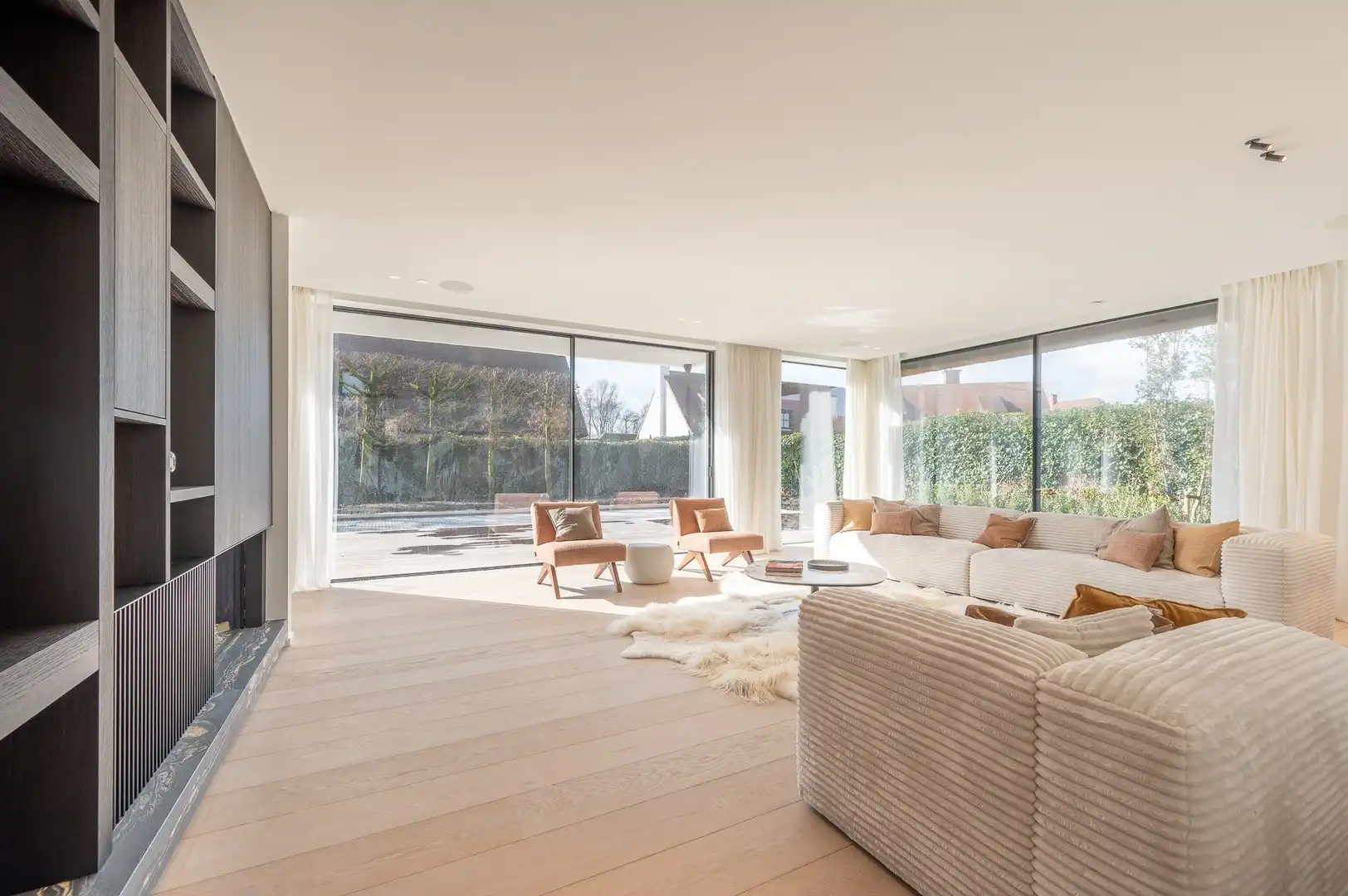 Uitzonderlijke luxueuze nieuwbouwvilla met zwembad in een residentiële buurt te Knokke foto 5
