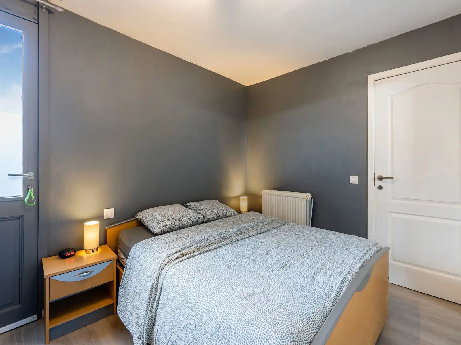 Landelijk gelegen woning met 4/5 slpks, zwembad en tuin foto 21