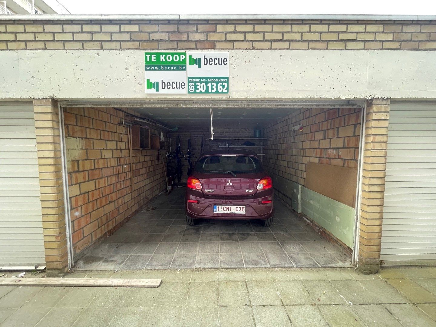 Afgesloten Garagebox in residentie Amazone. foto 3