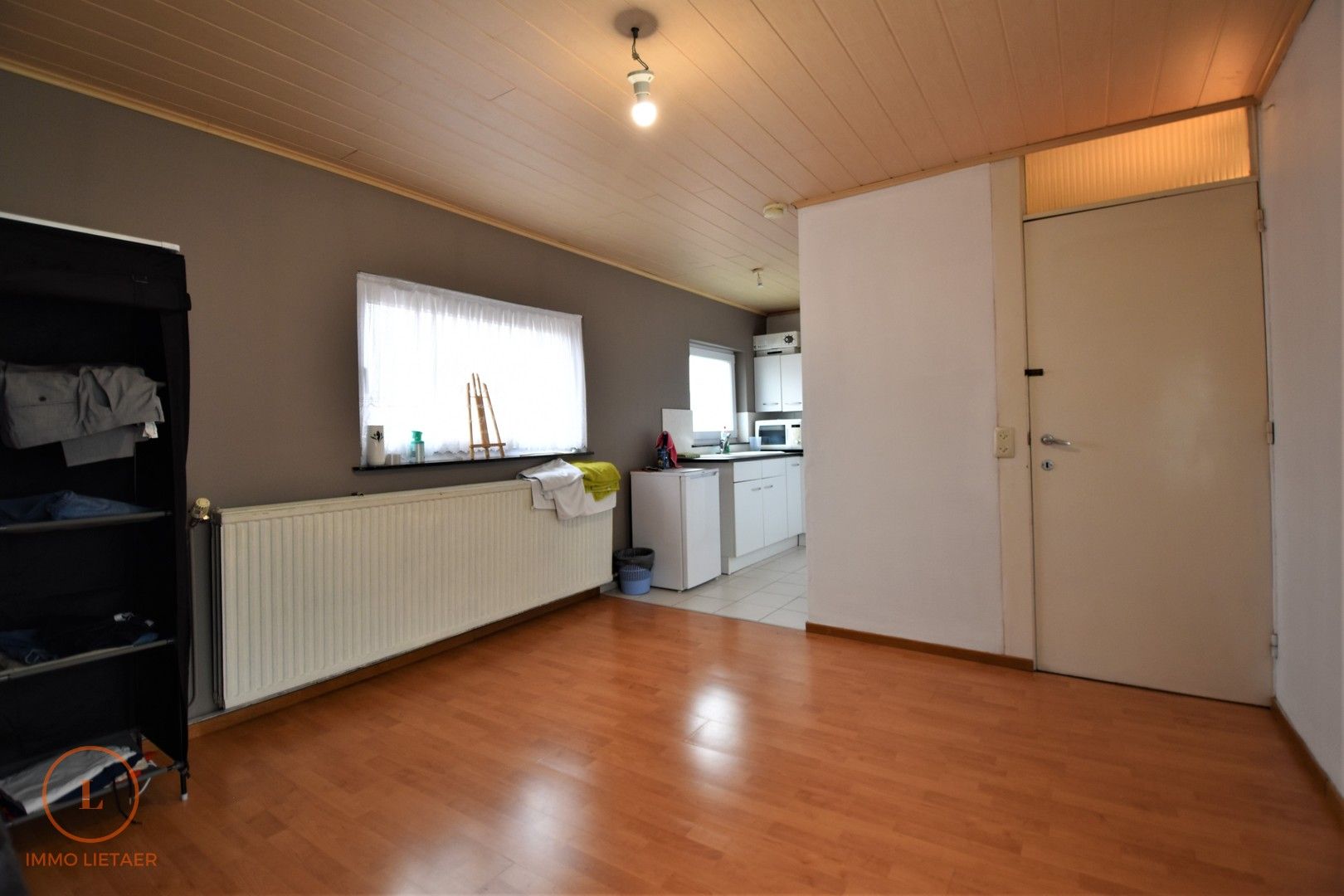 Ruime instapklare woning met 4 slaapkamers en studio, tuin en garage foto 17