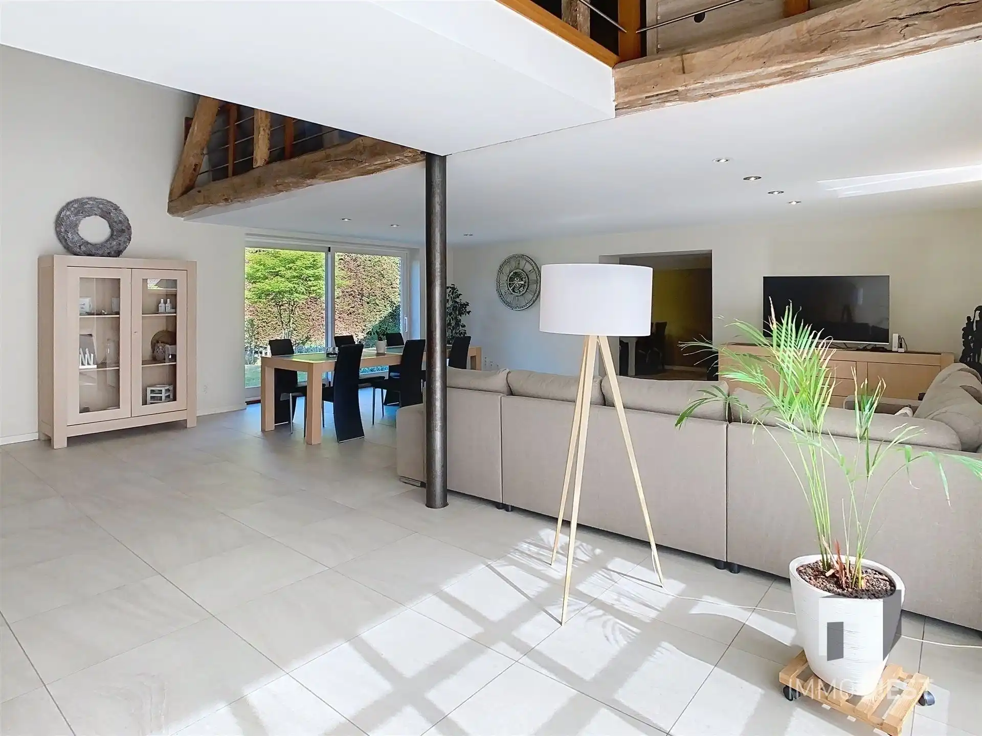 Brasserie - restaurant - feestzaal - privéwoonst foto 37