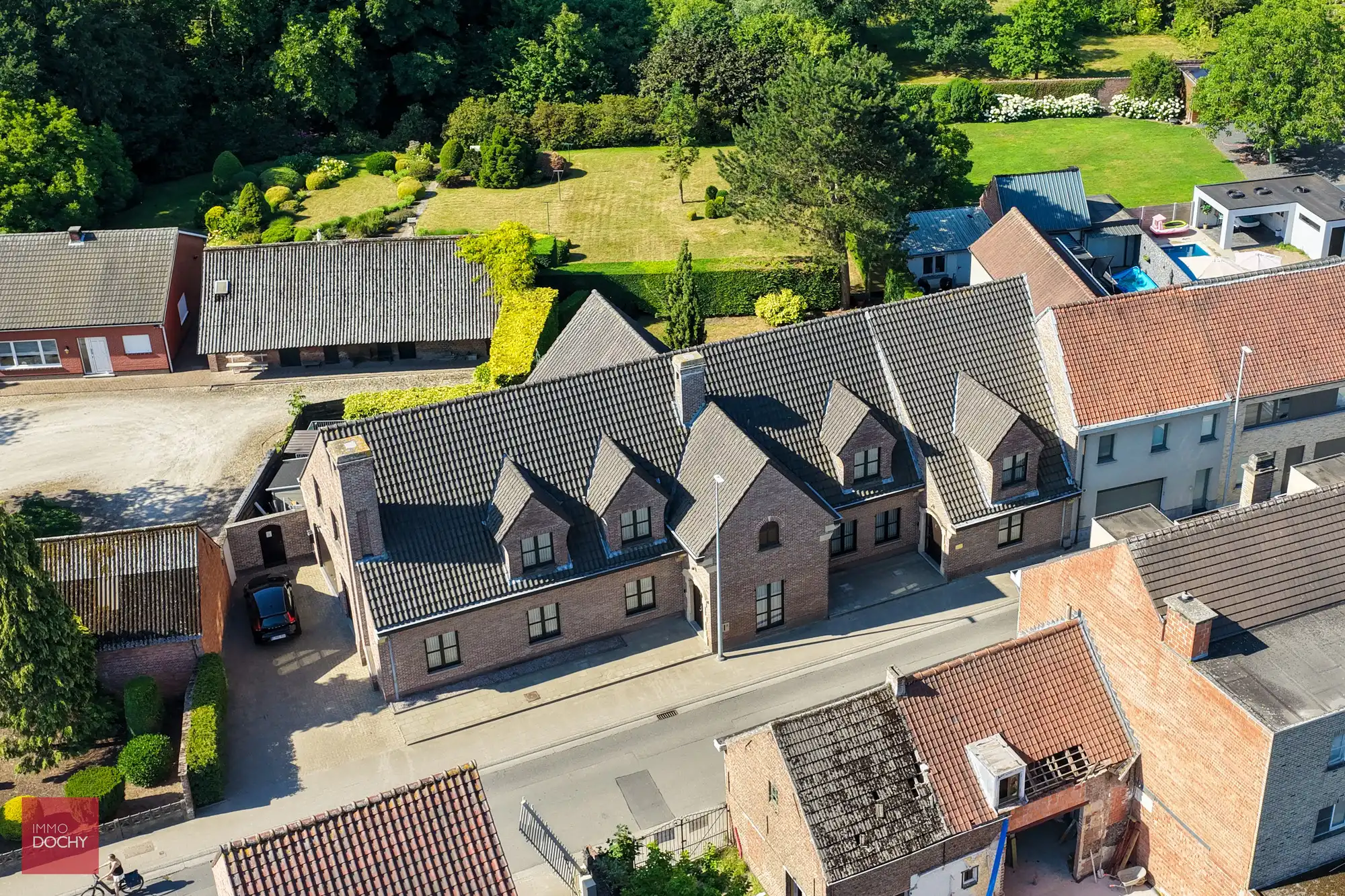 Zeer ruime en verzorgde praktijkwoning of cohousing foto 6