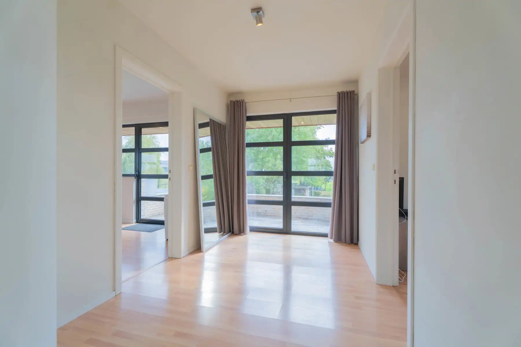 Woning Pajottegem – Parking voor camper, camion of marktwagen foto 28