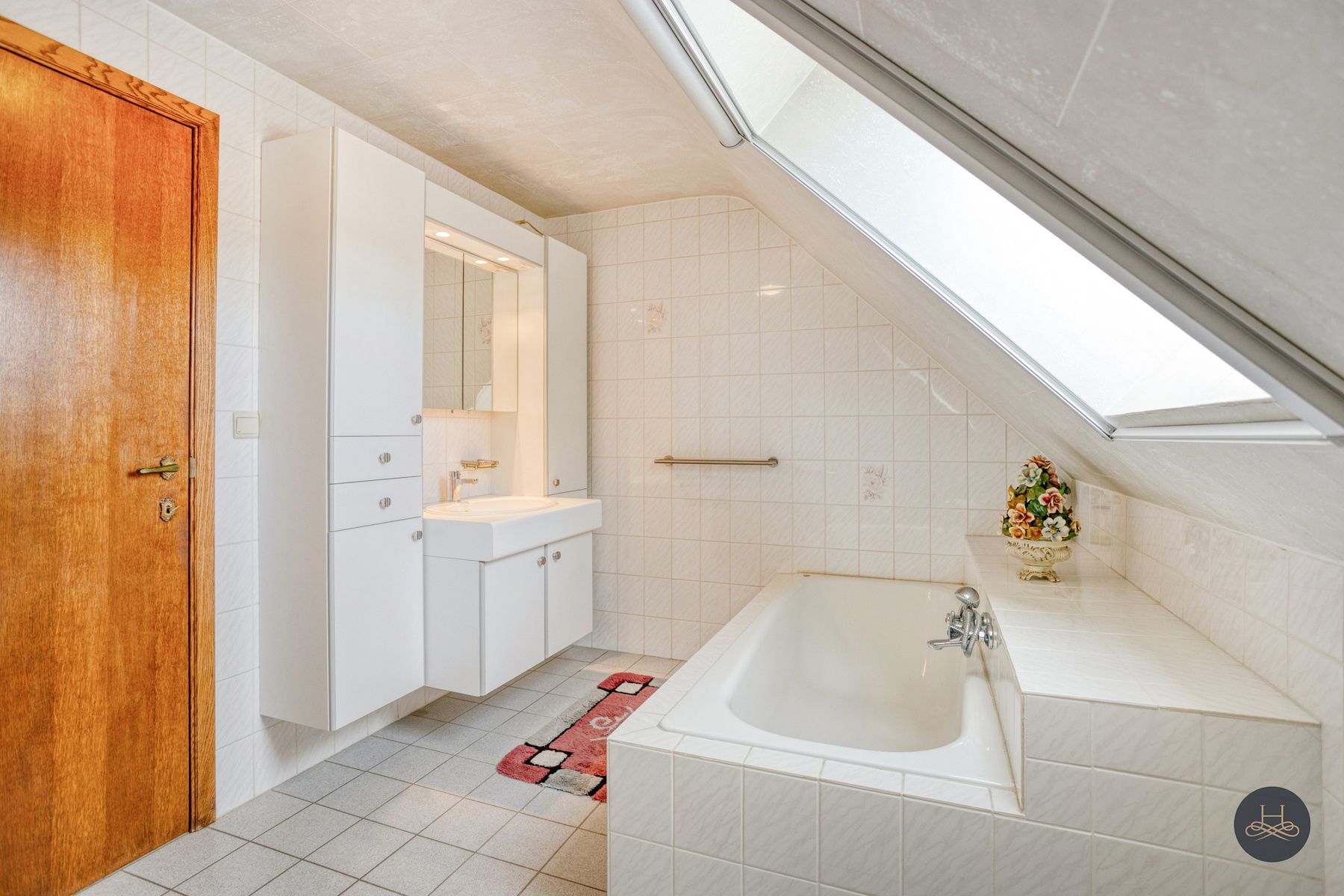 Ruime, energiezuinige woning met gezellige tuin. foto 16