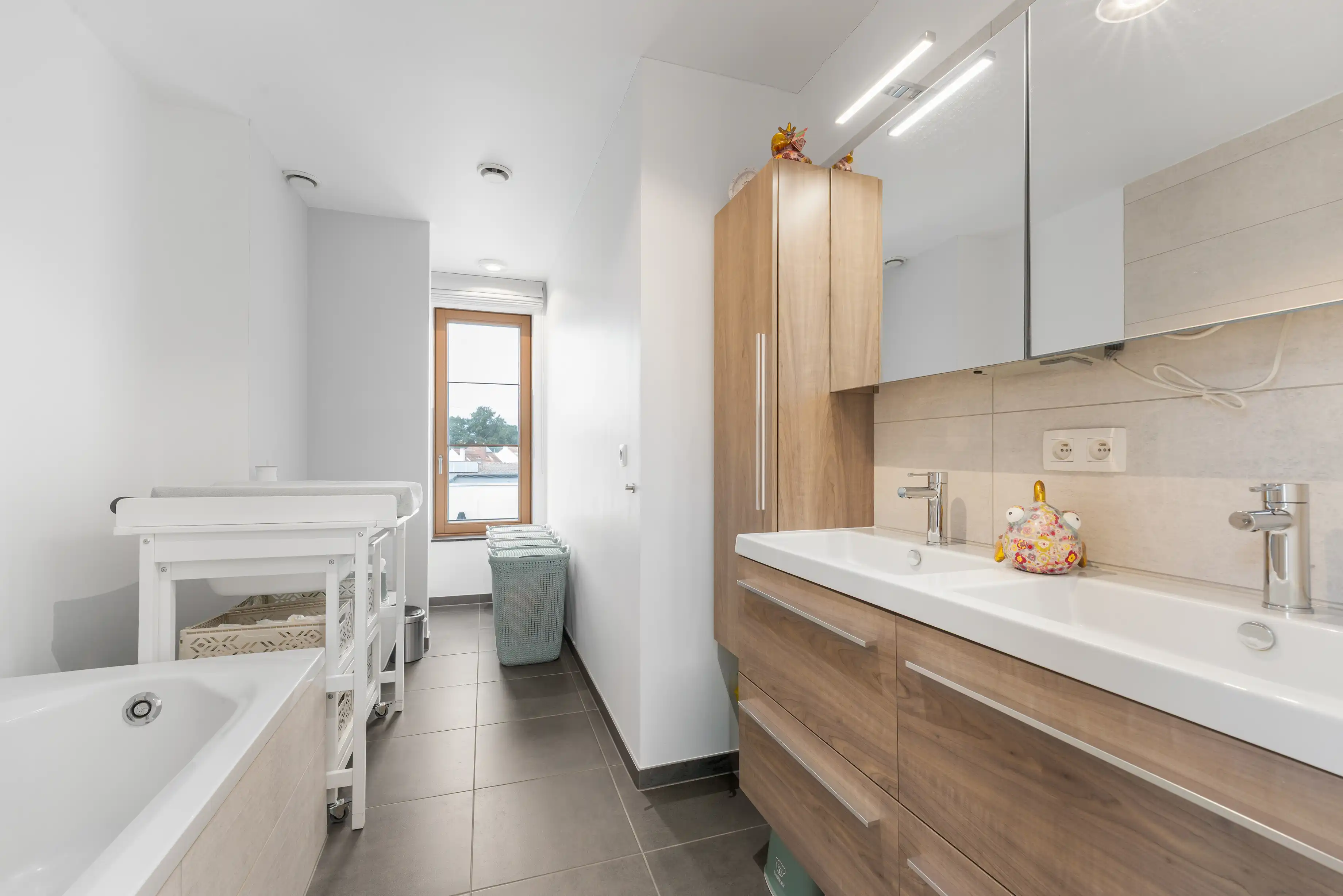 Duplex-appartement met 3 slp, zonneterras en 2 autostaanpl foto 21