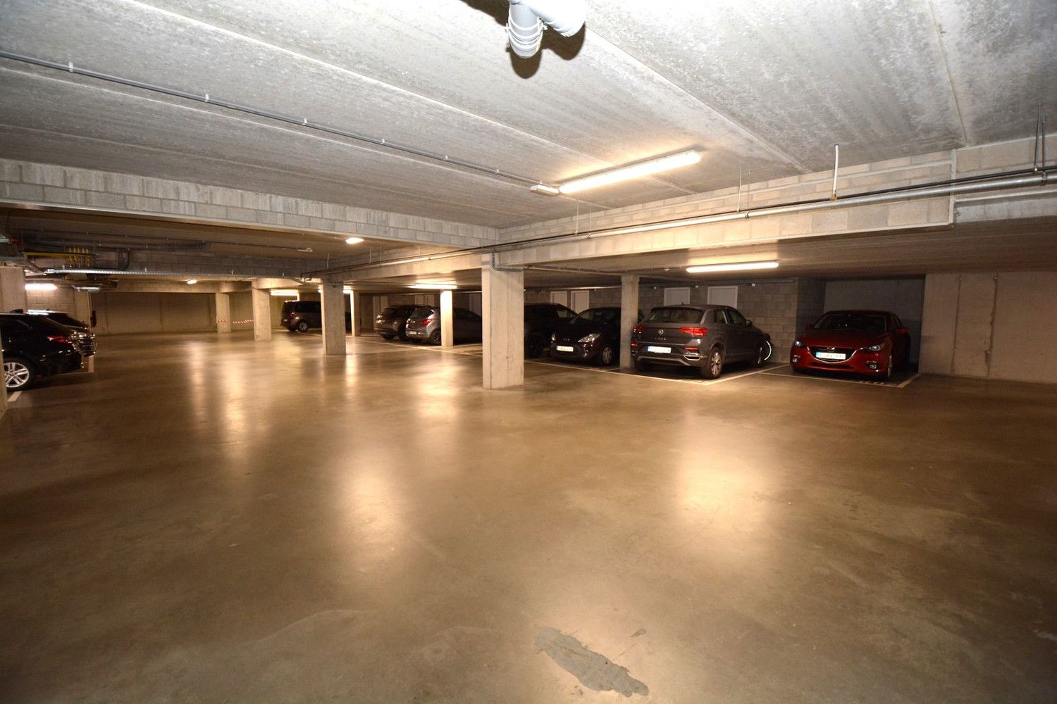 RECENT APP. MET 1 SLK, TERRAS EN PARKING! foto 11