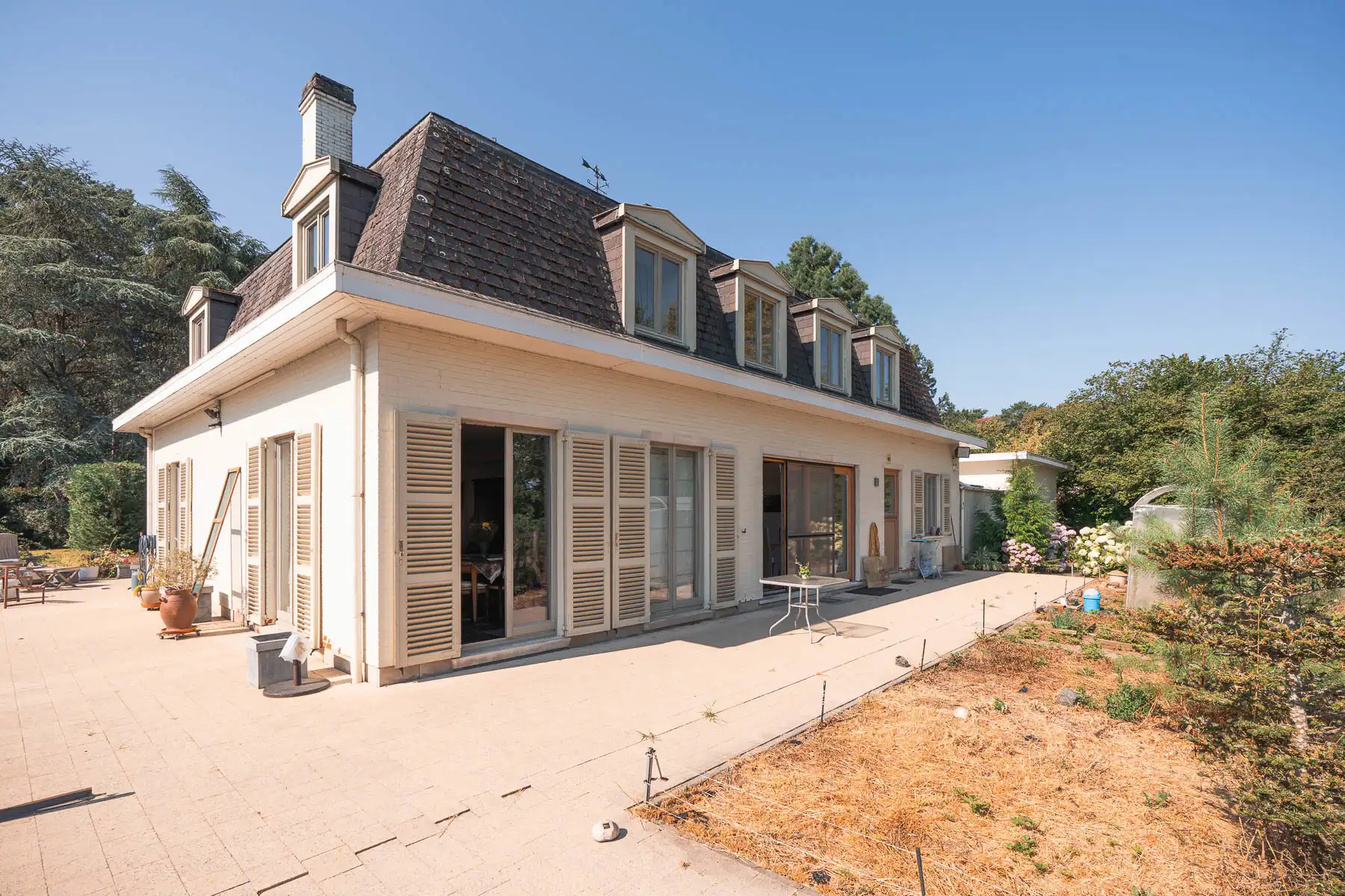 Royale villa op groot perceel met vergunde schuur foto 27