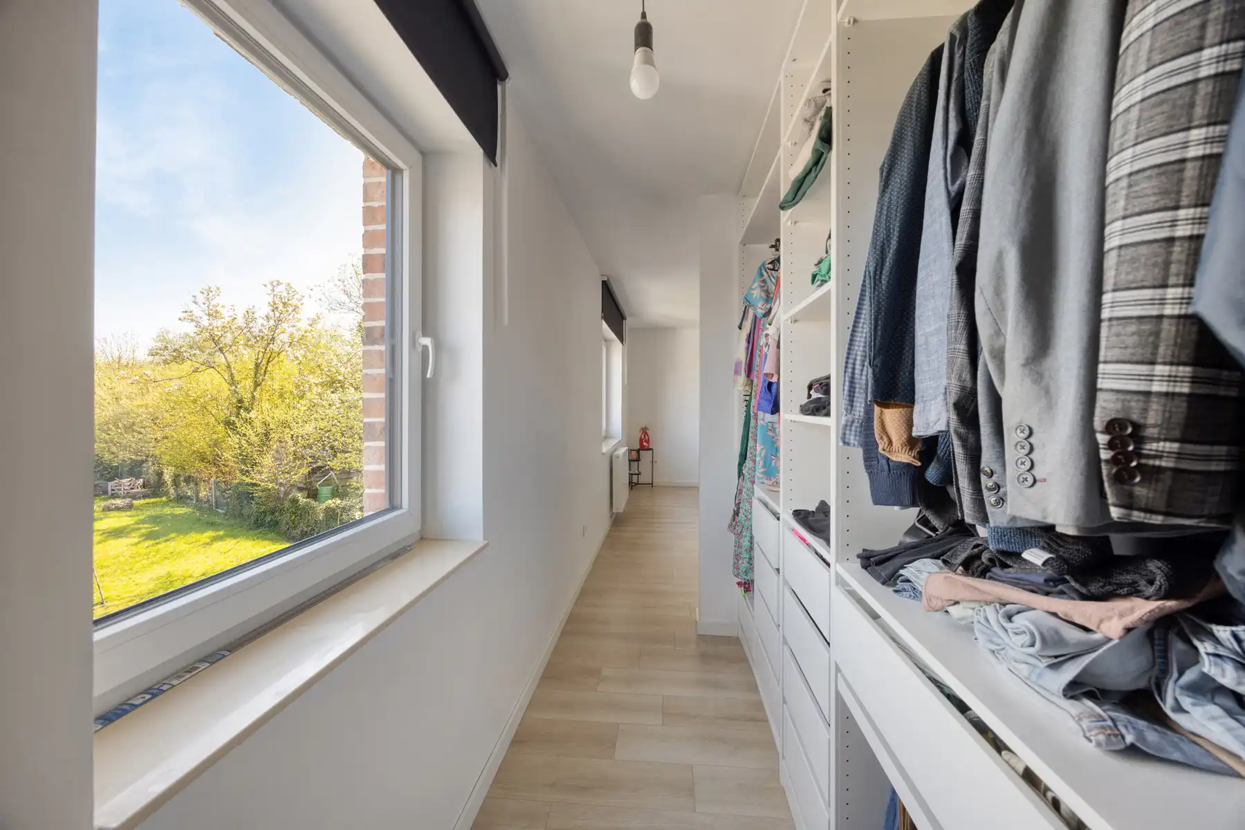 Leemans immobiliën biedt u deze uitzonderlijk ruime en energiezuinige woning aan in Merchtem! foto 15