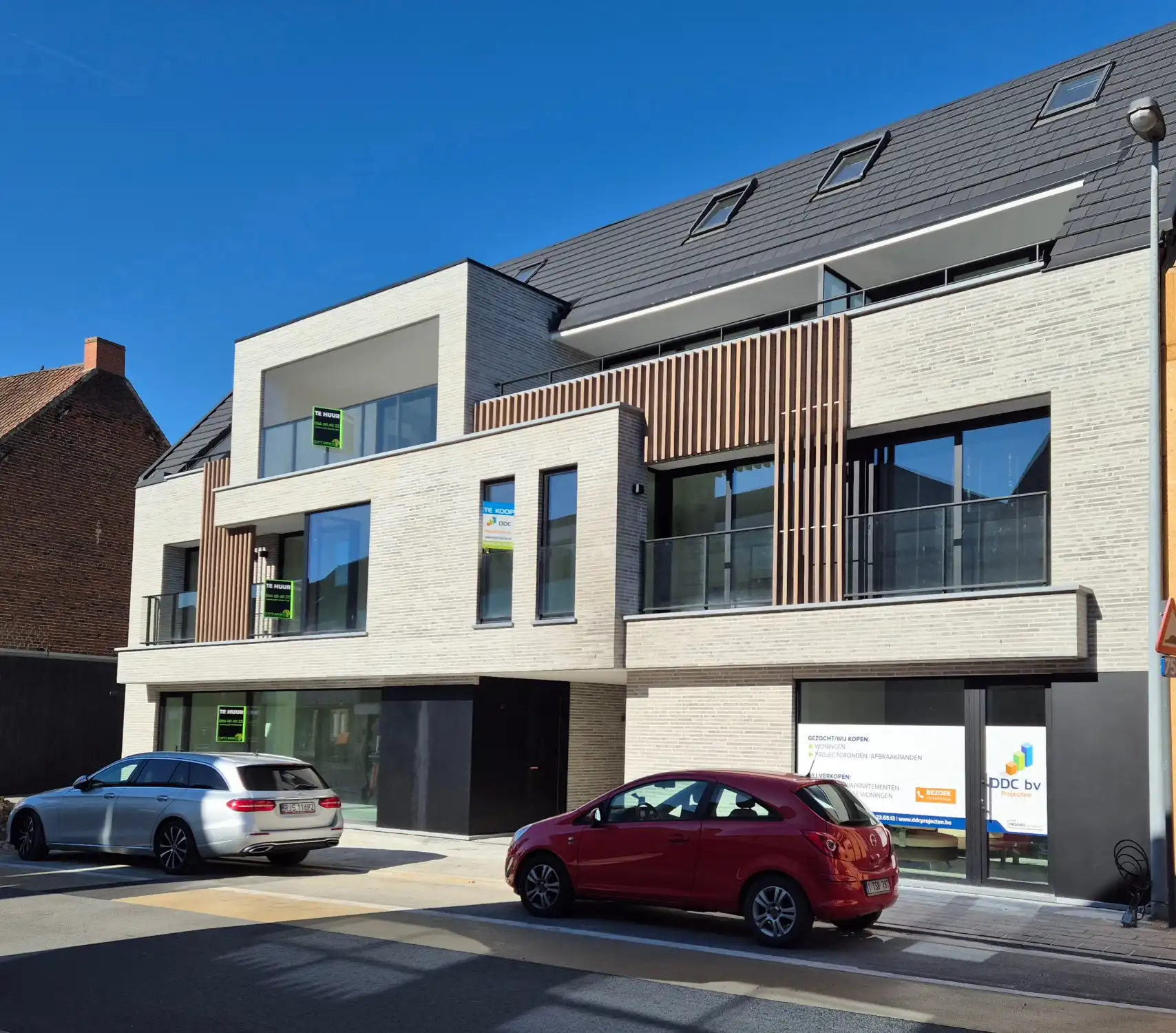 Residentie Henri, centraal gelegen te Waregem. foto {{pictureIndex}}