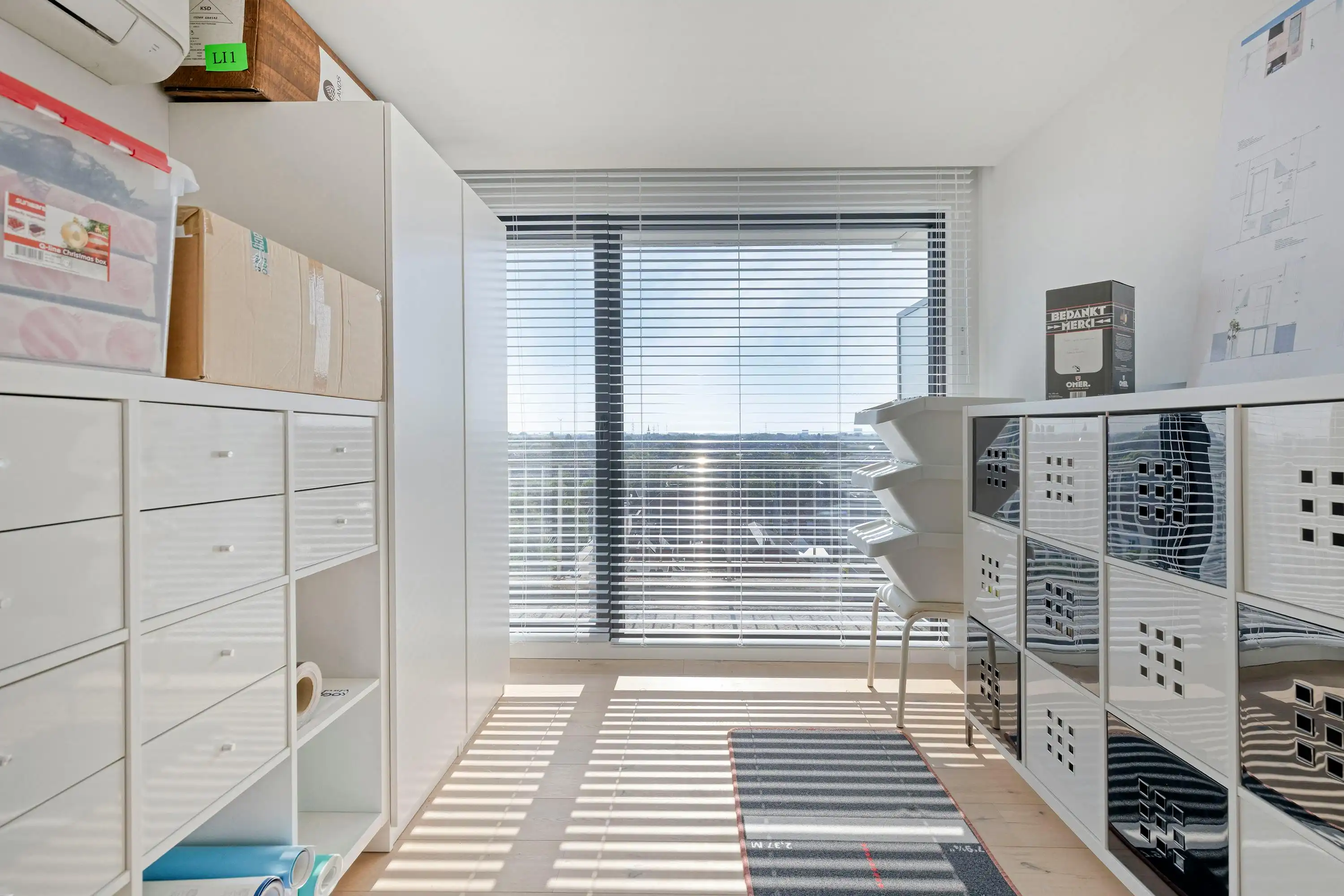 Instapklaar appartement op de 8ste verdieping met ruim terras en open uitzicht foto 7