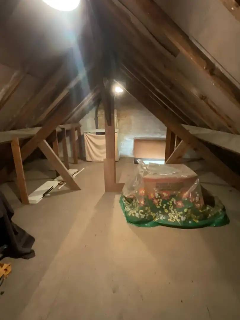 Landelijk gelegen woning met garage foto 18