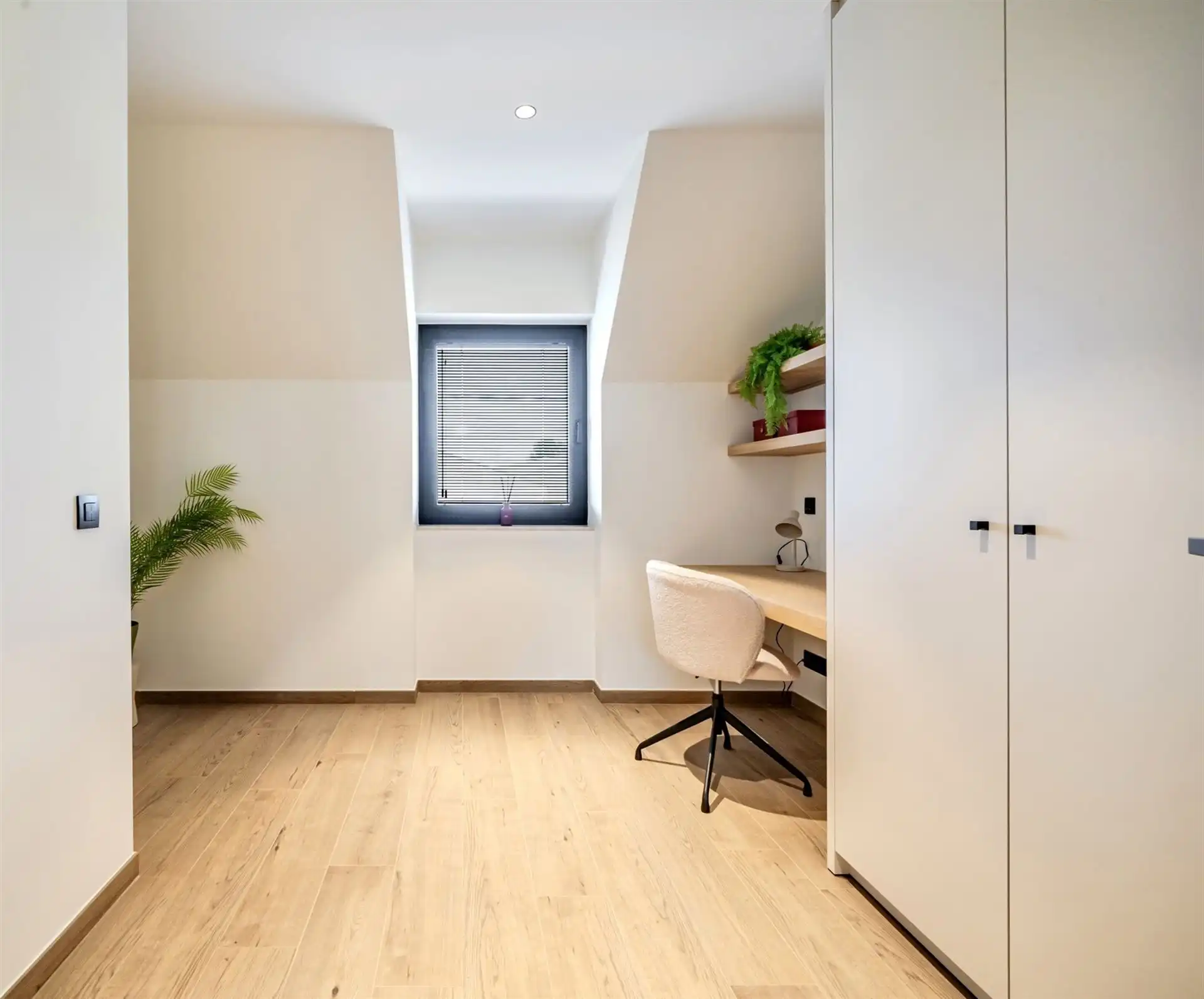 Kwalitatieve nieuwbouwwoning met tuin, carport en 3 slaapkamers. foto 19
