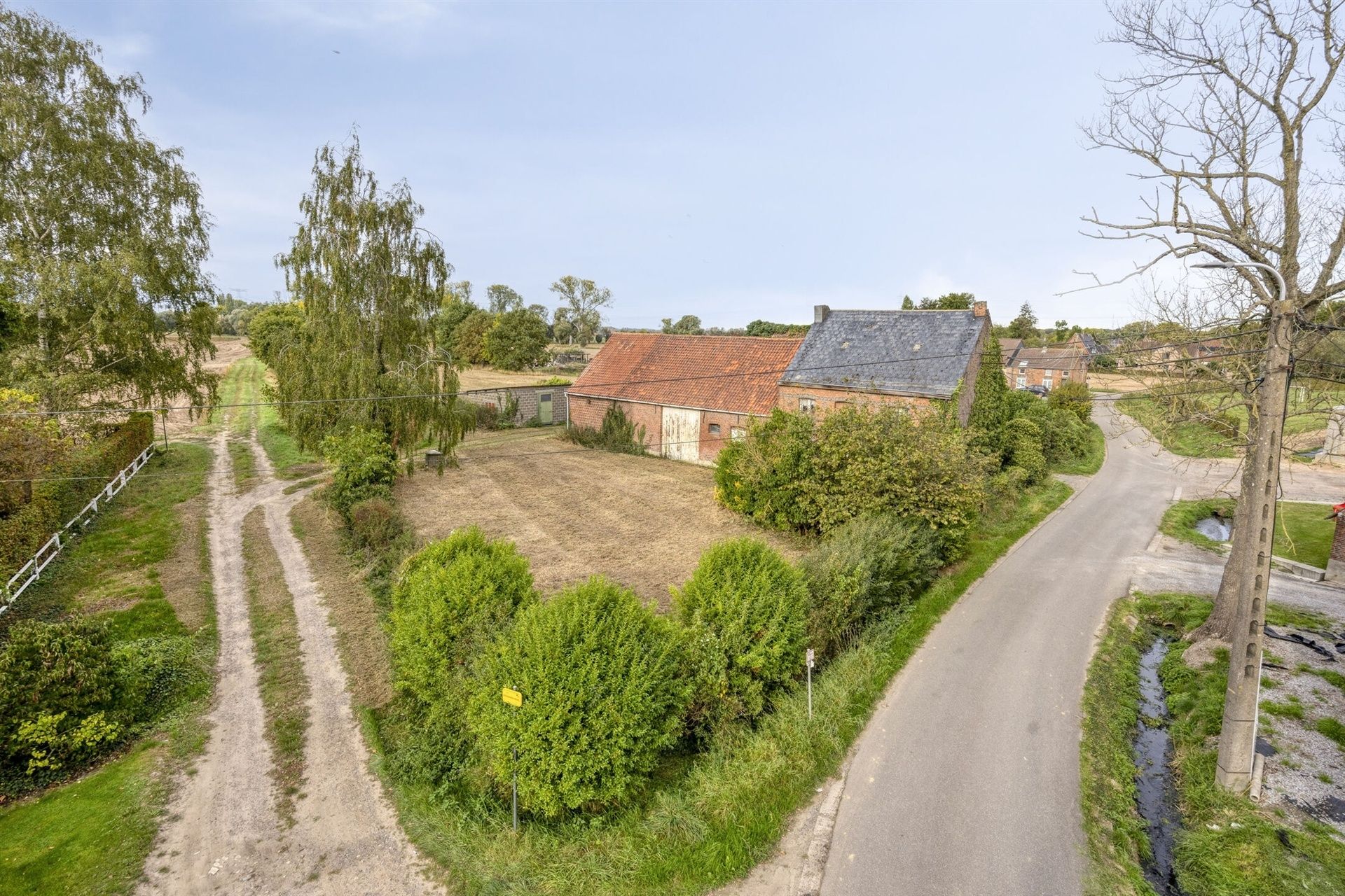 Volledig te renoveren hoeve foto 4