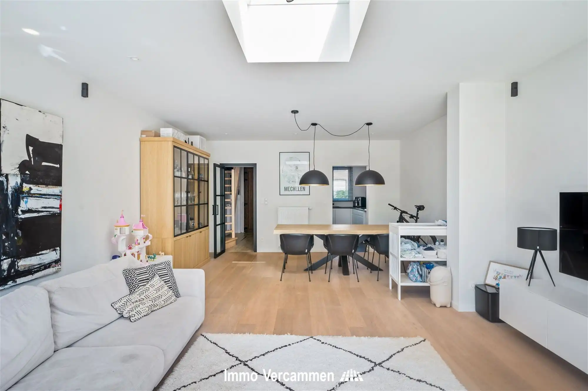 Knap afgewerkte woning, aan de vaart te Mechelen foto 4