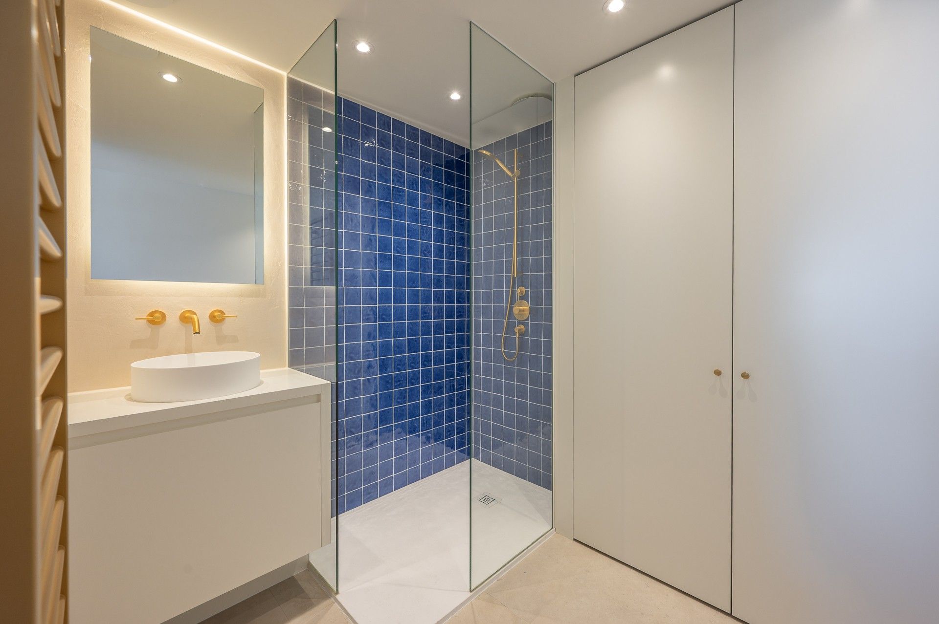 Unieke pied-à-terre met adembenemend zeezicht foto 7