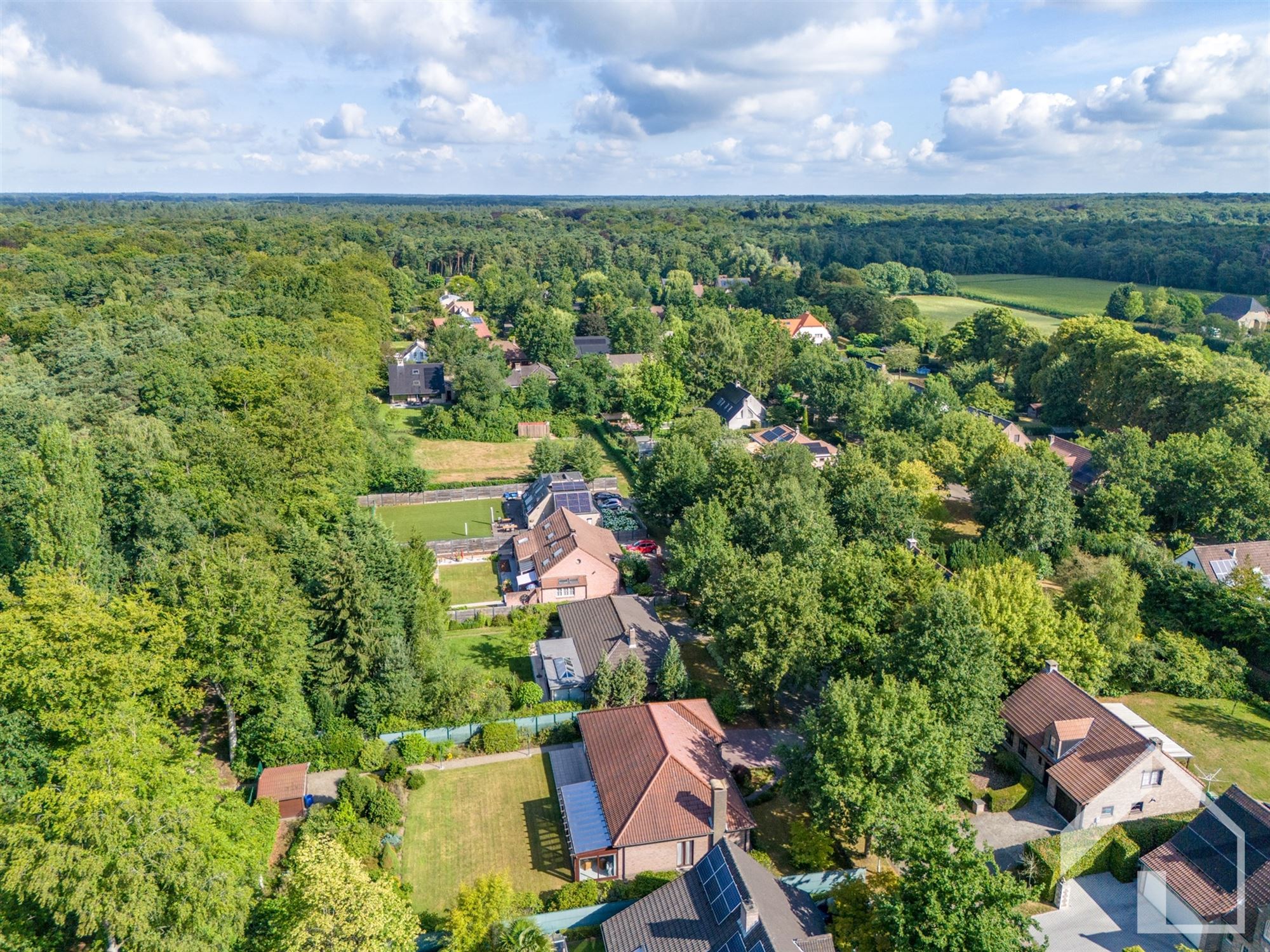 Laagbouwvilla in groene, rustige en kindvriendelijke wijk foto 17