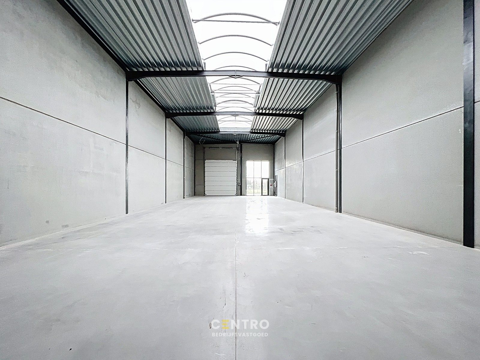 NB-magazijn van ± 275 m² incl. 3 parkeerplaatsen en moderne glaspartij in driehoek TIELT-DEINZE-WAREGEM ! foto 9