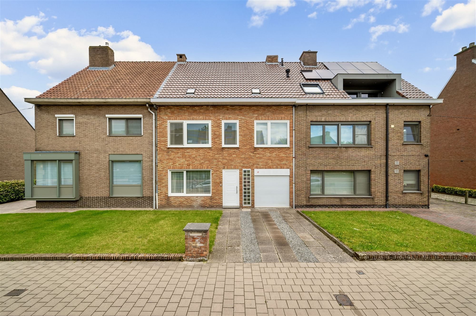 Ideale gezinswoning met 3 slpks, garage en tuin foto 2