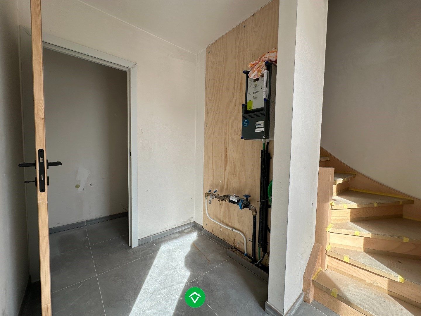 Halfopen nieuwbouwwoning met 3 slaapkamers te Koekelare  foto 2