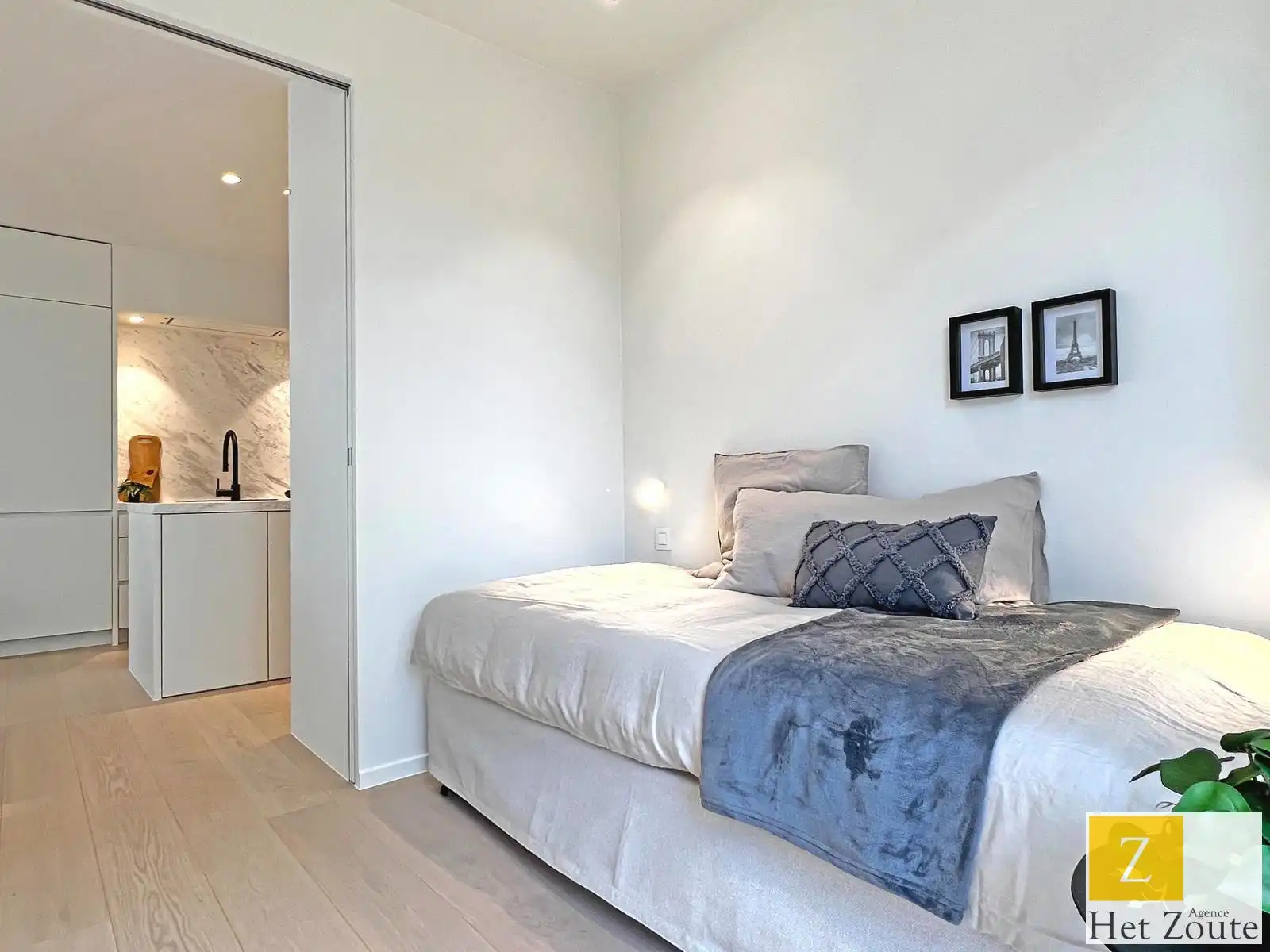 Prachtig gerenoveerd appartement gelegen op de Zeedijk foto 9