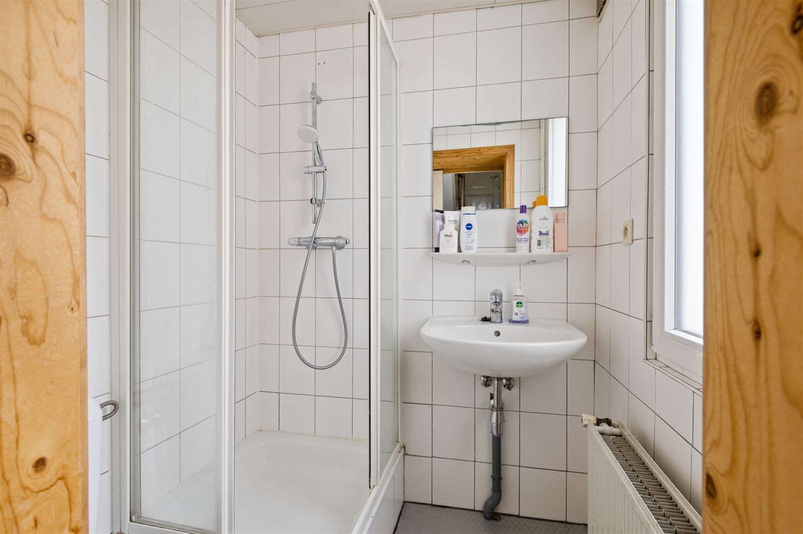 Ruime herenwoning (6 slaapkamers) aan het hippe Borgerhout  foto 14