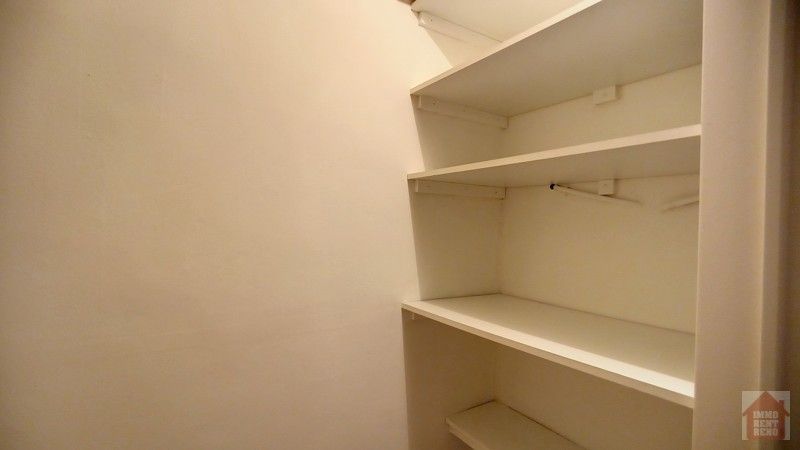 Ruim 2 slaapkamer appartement met optie tot het huren van een garagebox foto 9