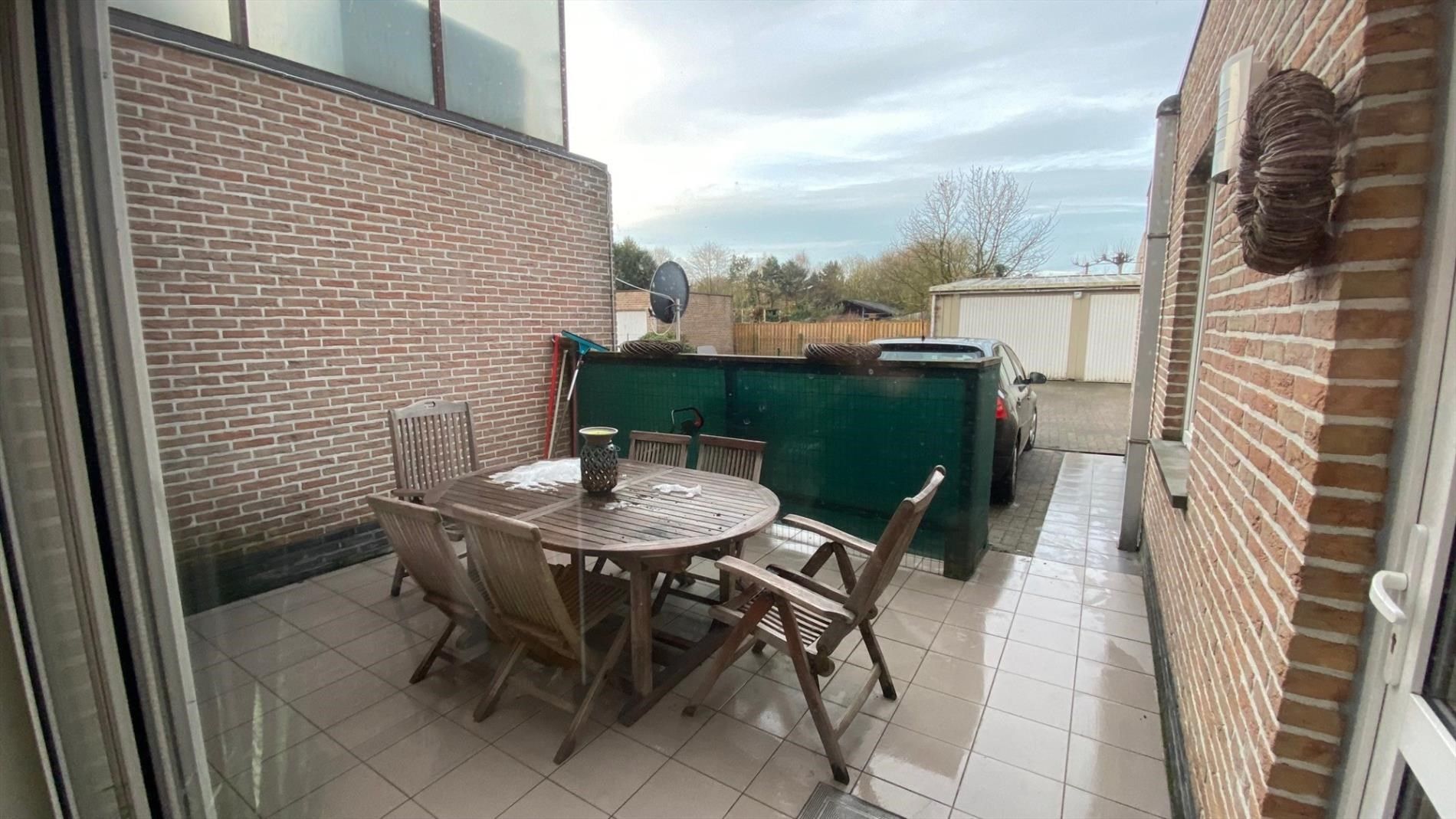 Gelijkvloers appartement met twee slaapkamers en autostaanplaats in Lokeren foto 2