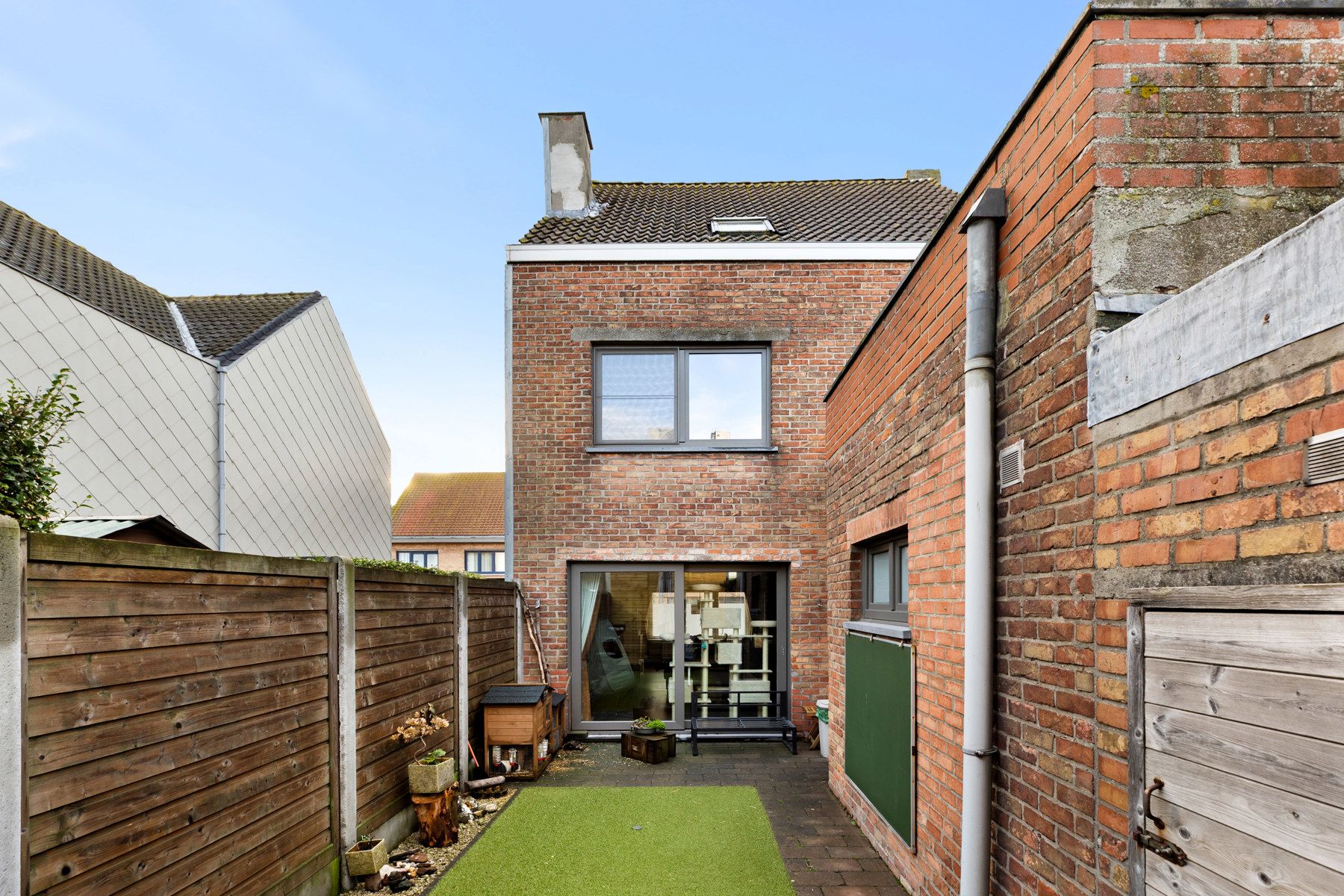 Ruime gezinswoning nabij de Spuikom in Oostende foto 11