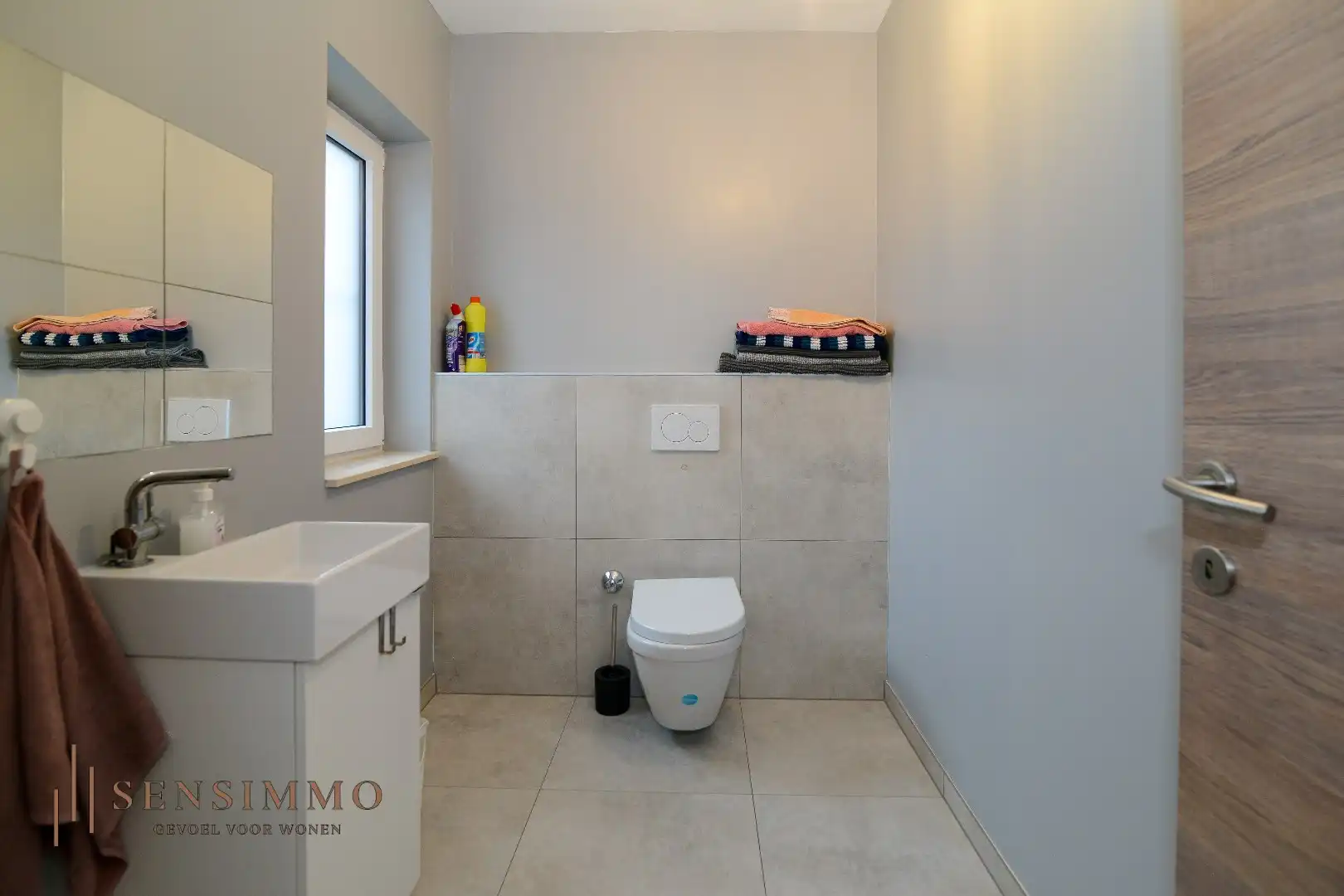 Gerenoveerde halfopen woning met 3 slaapkamers in Genk foto 11