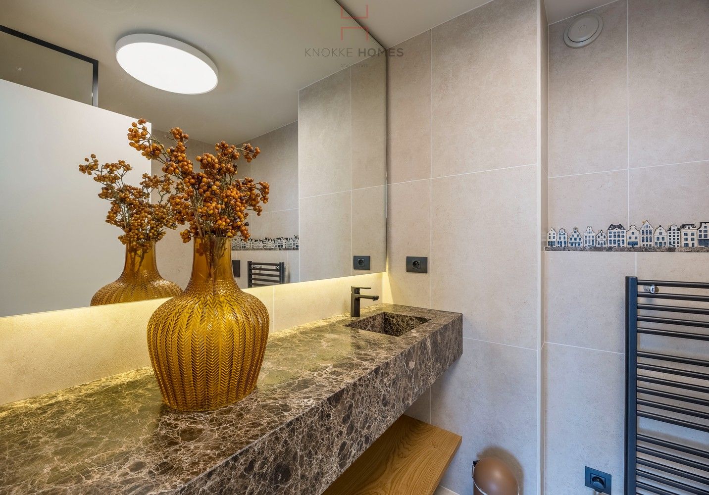 Luxueus gerenoveerd vakantie-appartement op de zeedijk aan het Albertstrand foto 15