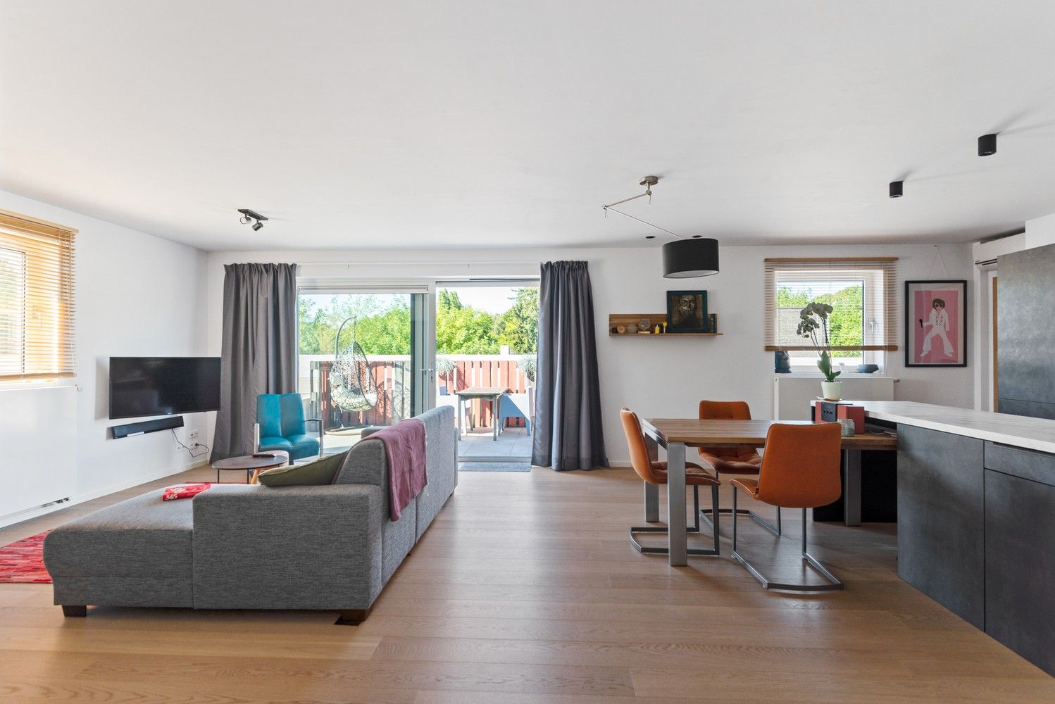 Modern lichtrijk appartement met prachtig terras te Edegem foto 4