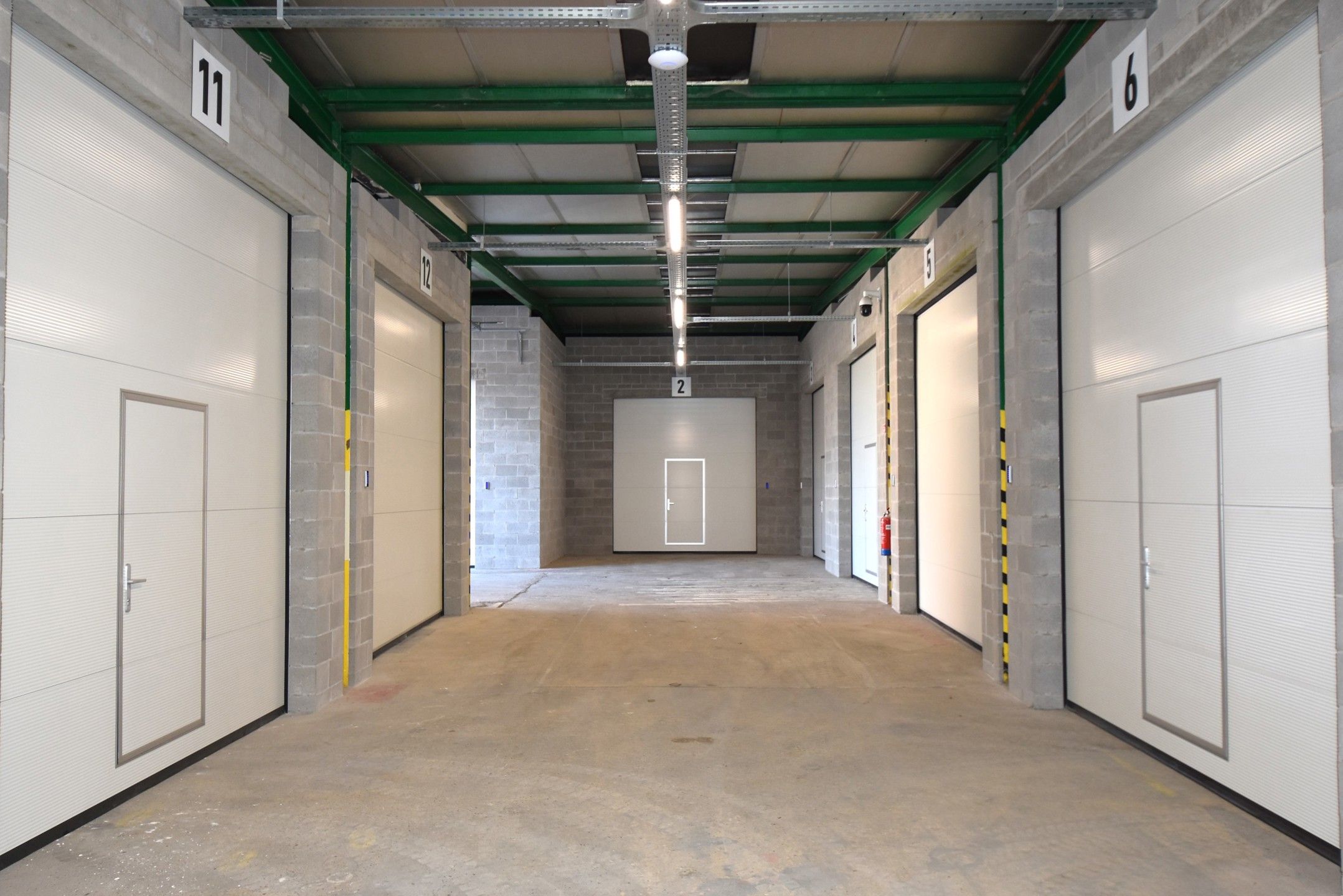 Goed gelegen magazijn/opslagplaats van 95 m²  foto 3