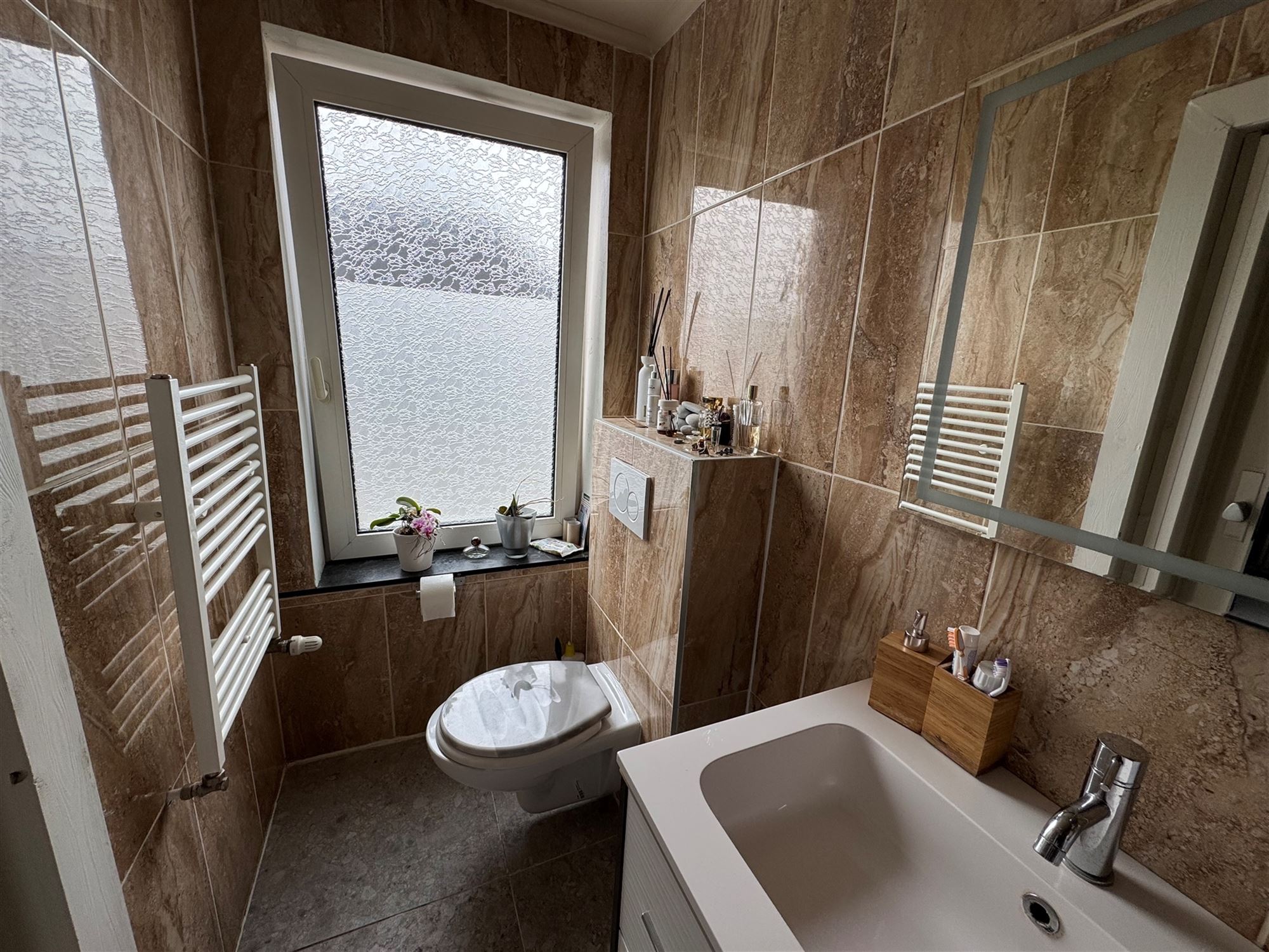 PERFECT ONDERHOUDEN WONING (142M²) MET 3 SLAAPKAMERS, 2 BADKAMERS EN LEUKE TUIN TE BEVERLO foto 19