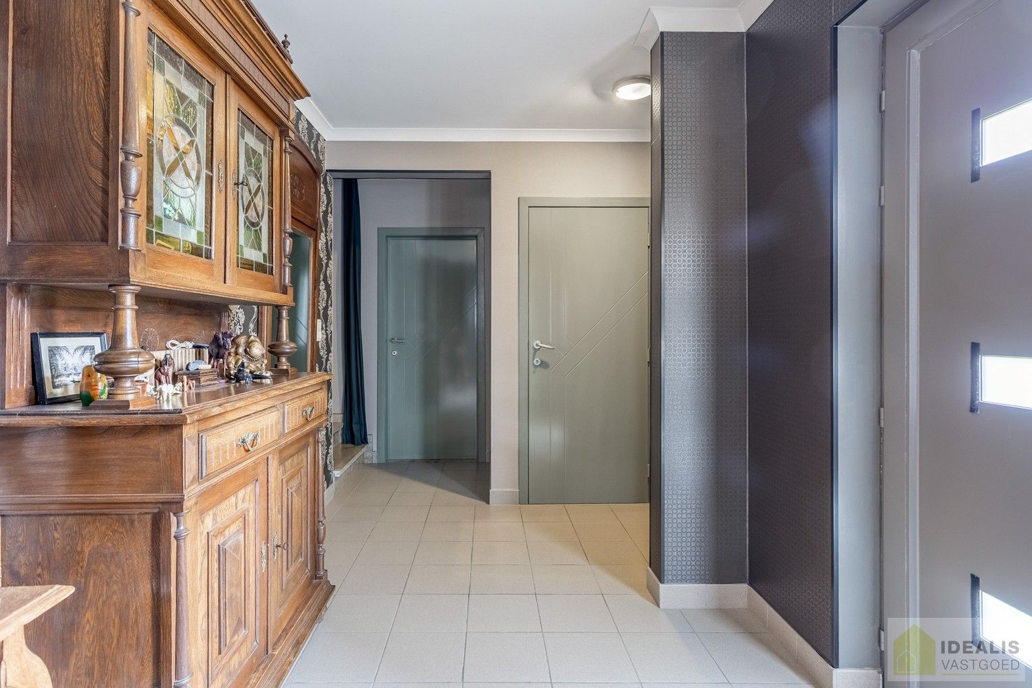RUIME EN PERFECT ONDERHOUDEN WONING MET 4 SLAAPKAMERS OP KNAP PERCEEL VAN MAAR LIEFST 14A61CA foto 5