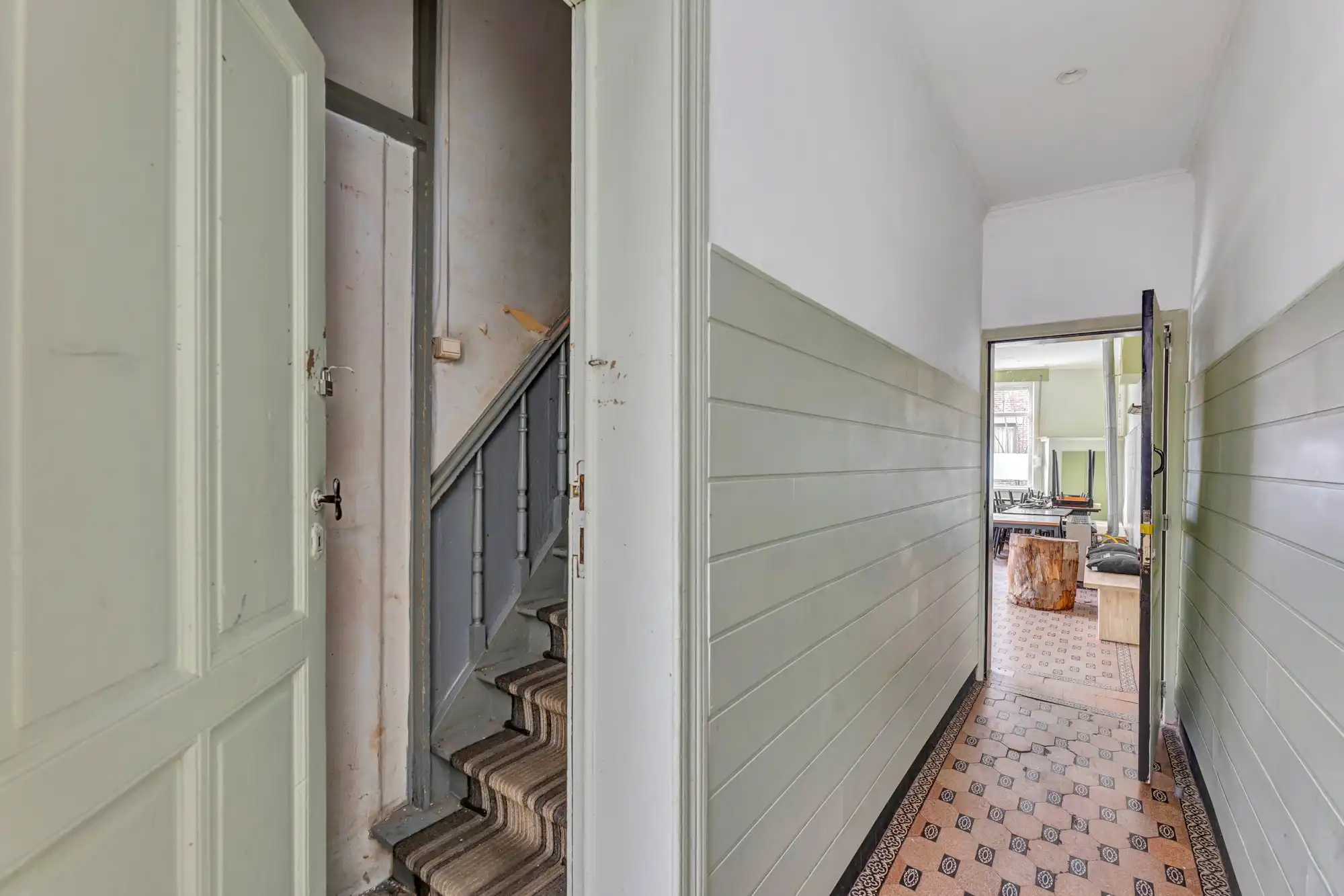 Te renoveren café/woning nabij station Denderleeuw foto 18