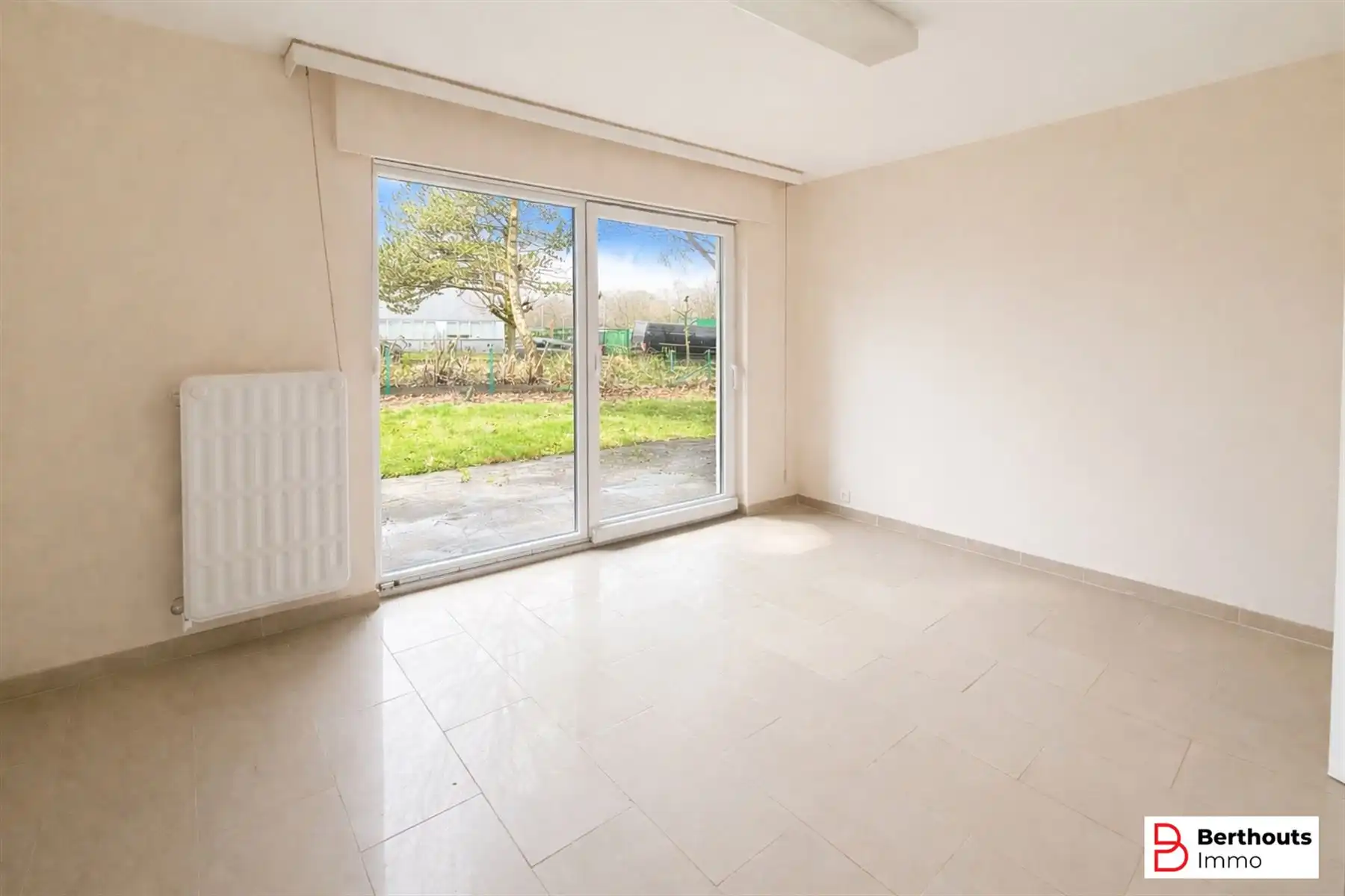 WONING MET 5/6 SLAAPKAMERS MET TUIN foto 7