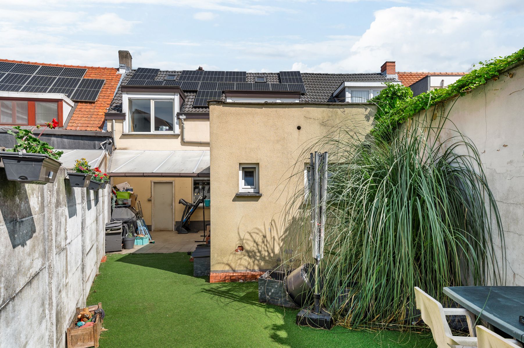 Grote woning met 3 slaapkamers, zuidtuin en garage! foto 2