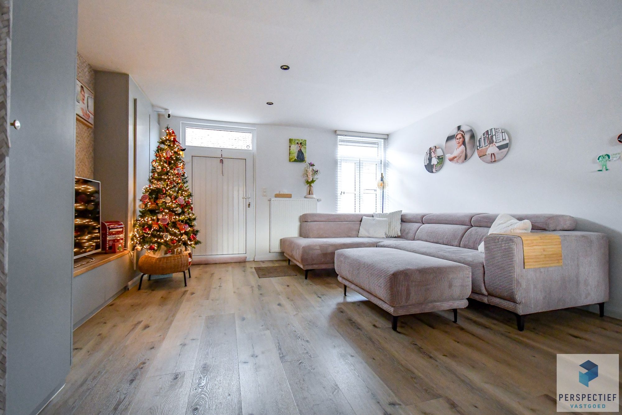 Ruim gerenoveerde woning met 2 slaapkamers, terras, tuin en parkeermogelijkheid foto 7