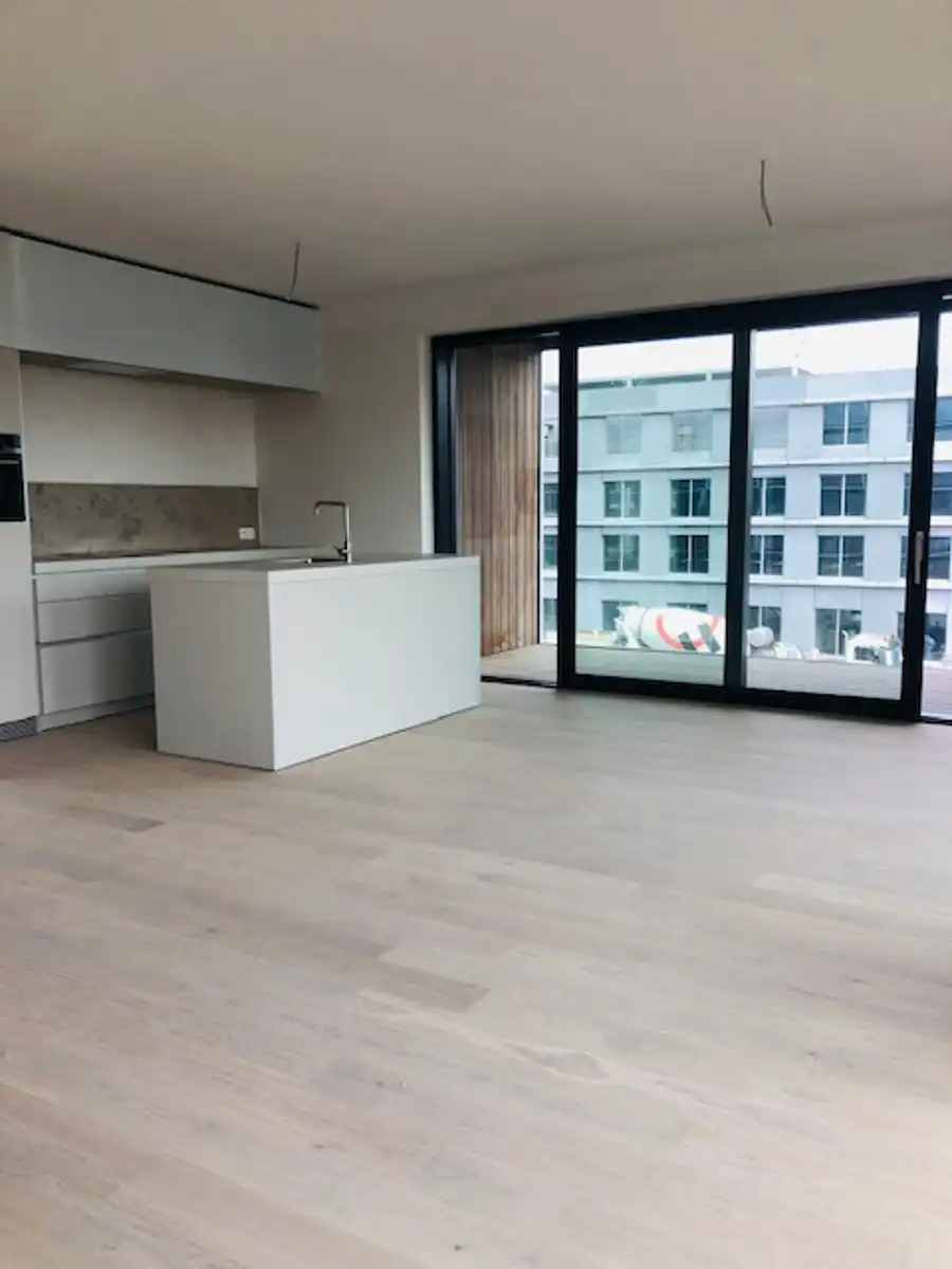 Uniek 2 slpk appartement met 2 terrassen (Nieuw Zuid) foto 2