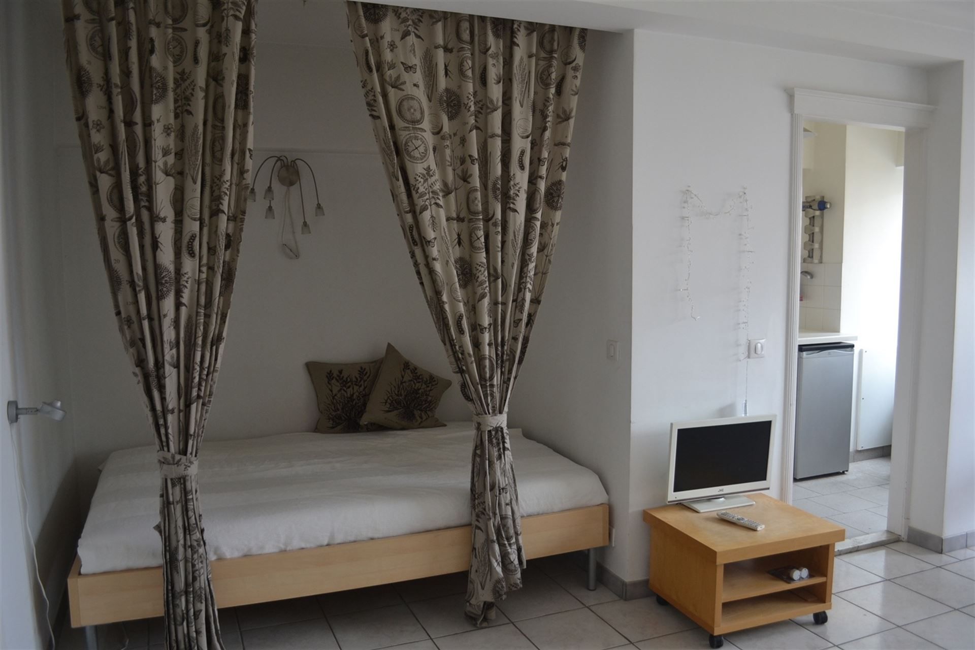Gemeubelde studio met balkon - EU Wijk foto 3