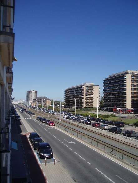 Zonnige studio nabij zeedijk foto 3