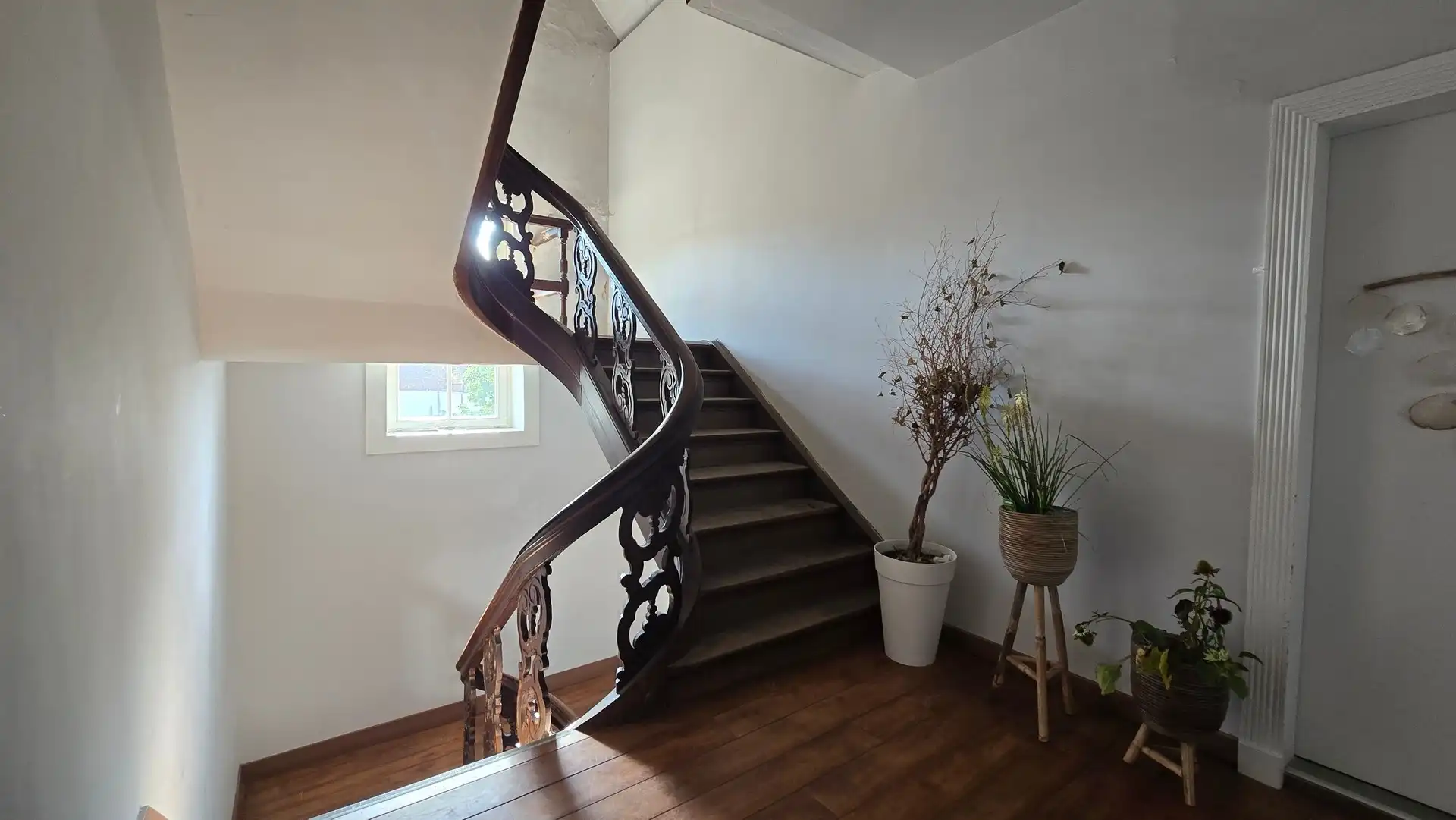 Compleet gerenoveerd appartement met 2 slaapkamers te Meerbeek foto 3